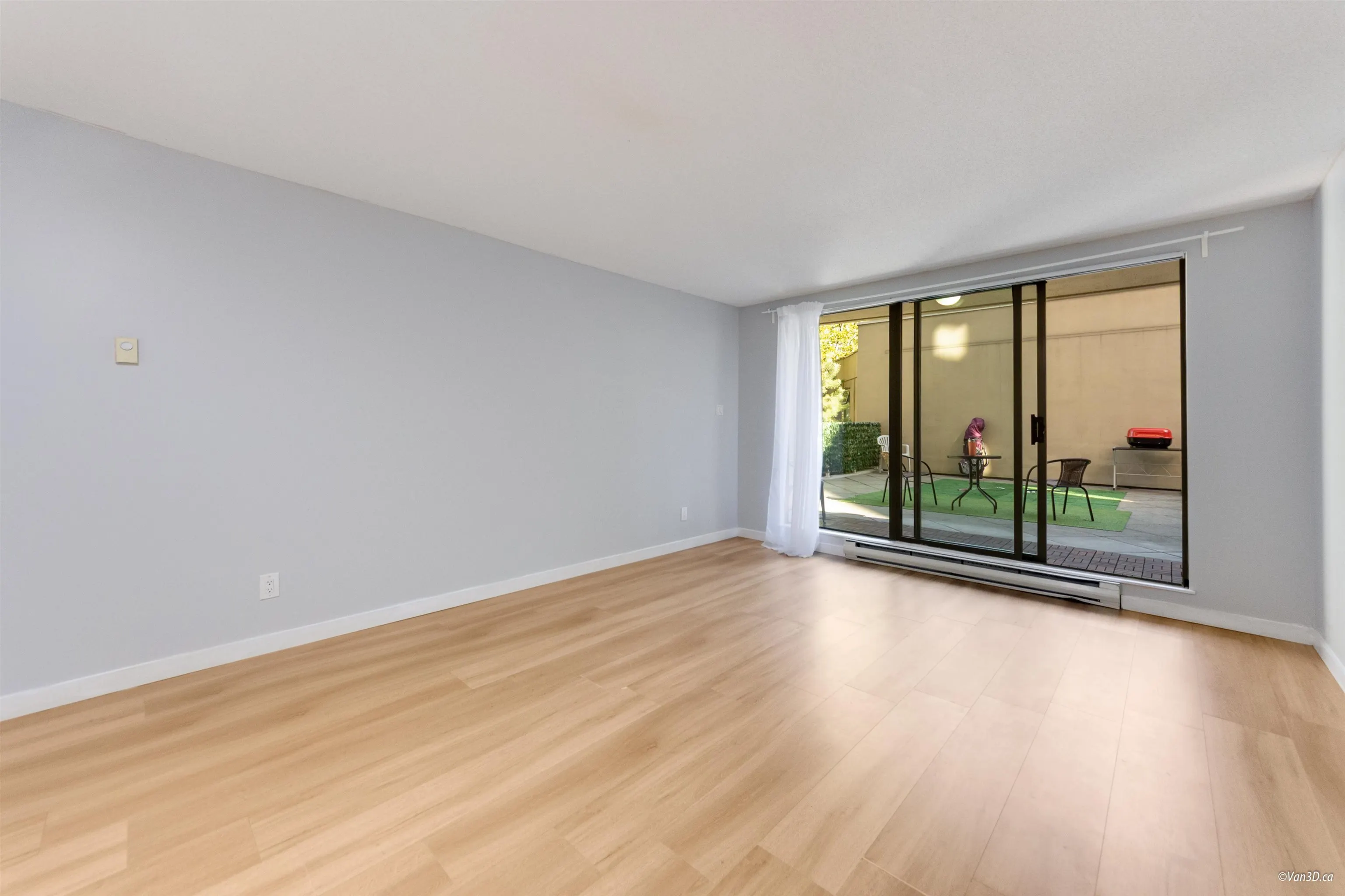 205 8246 Lansdowne Road