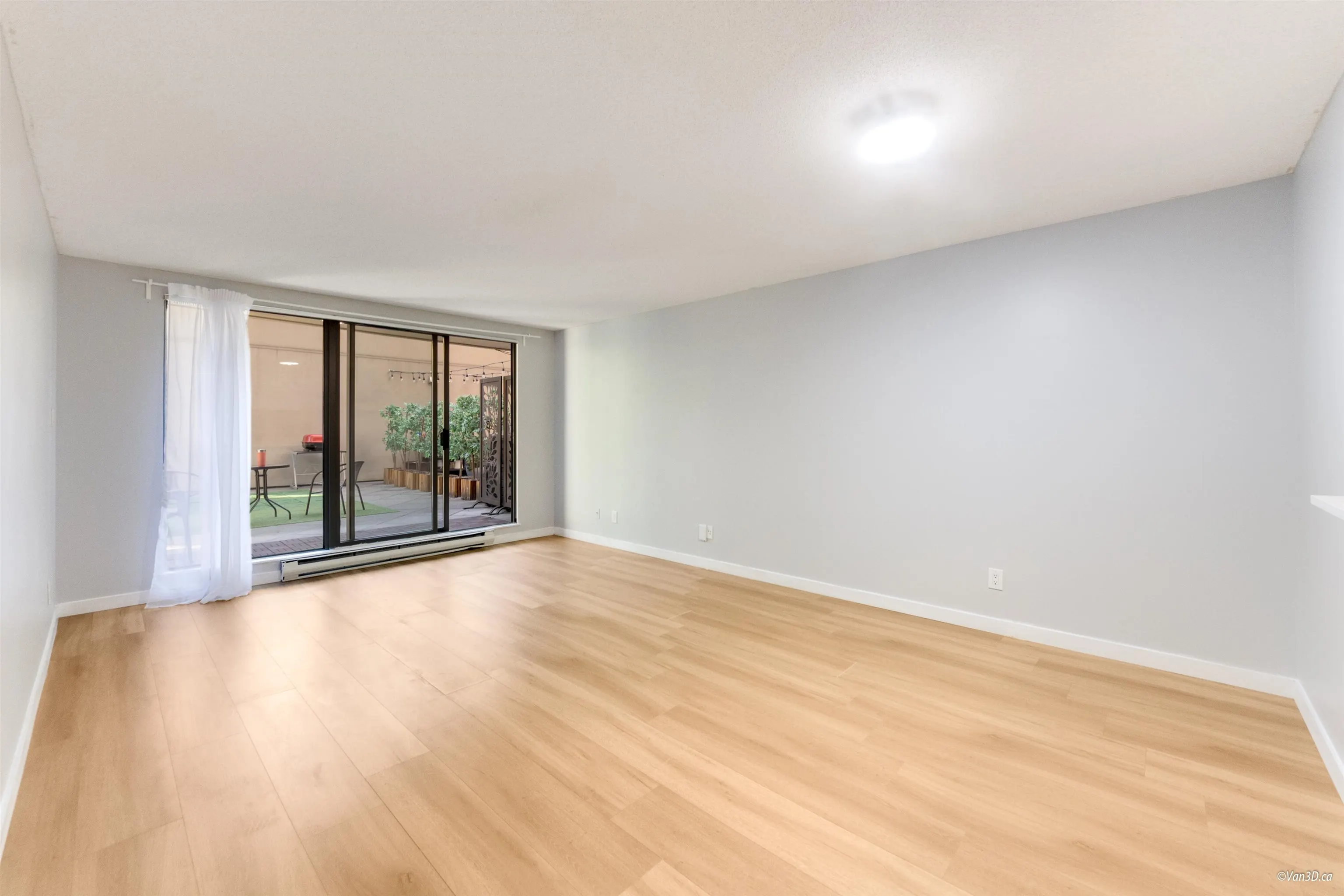 205 8246 Lansdowne Road