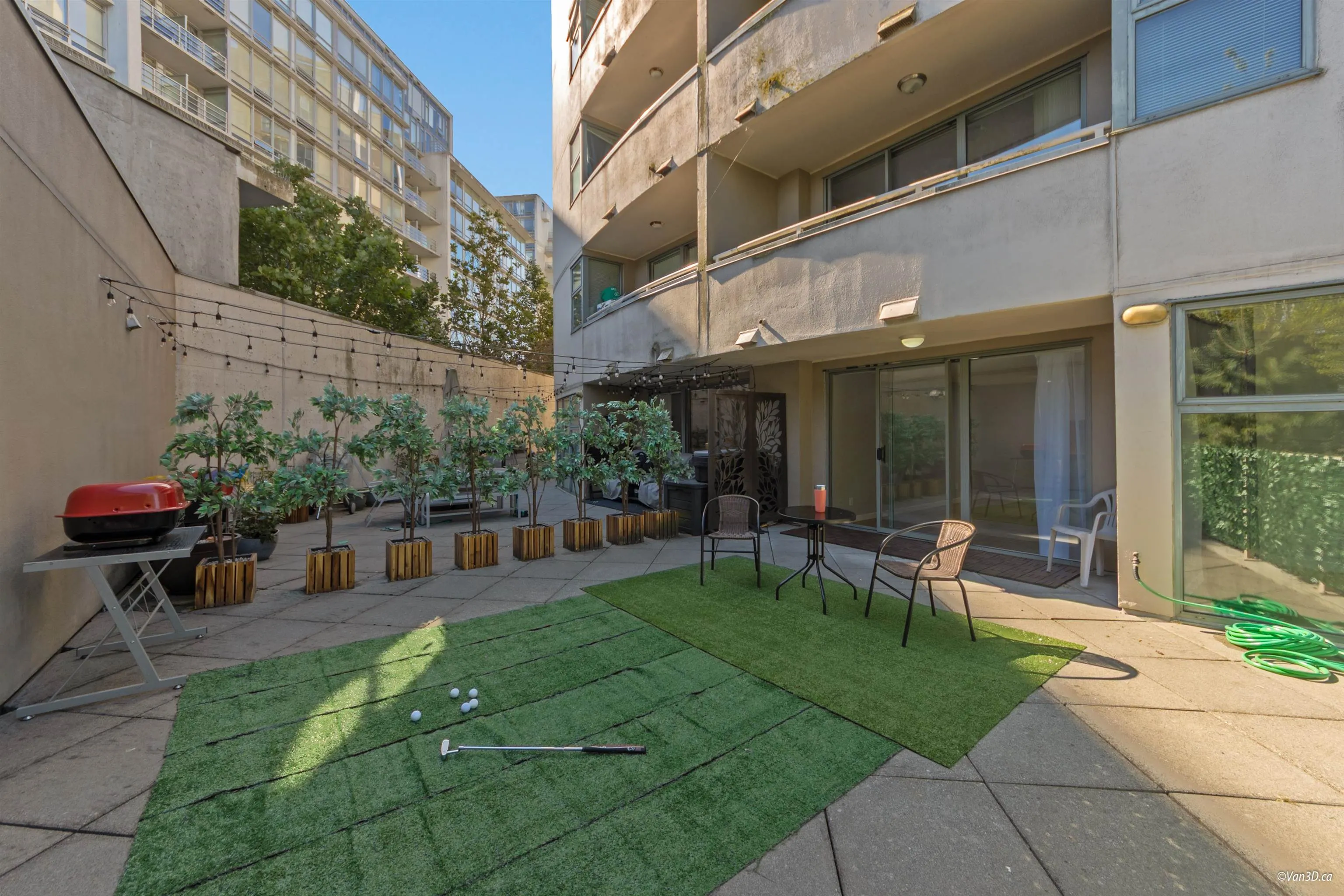 205 8246 Lansdowne Road