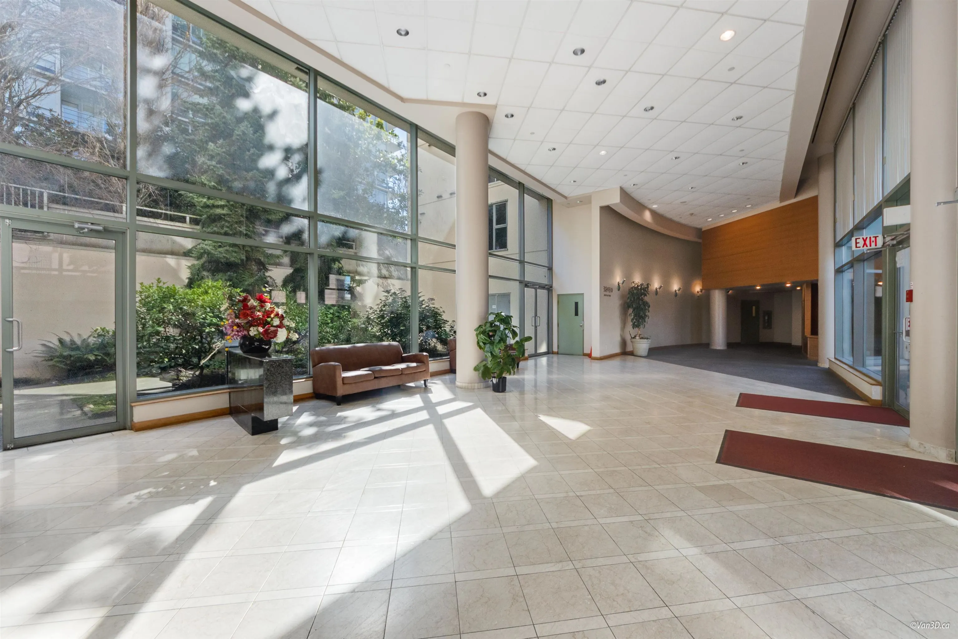 205 8246 Lansdowne Road