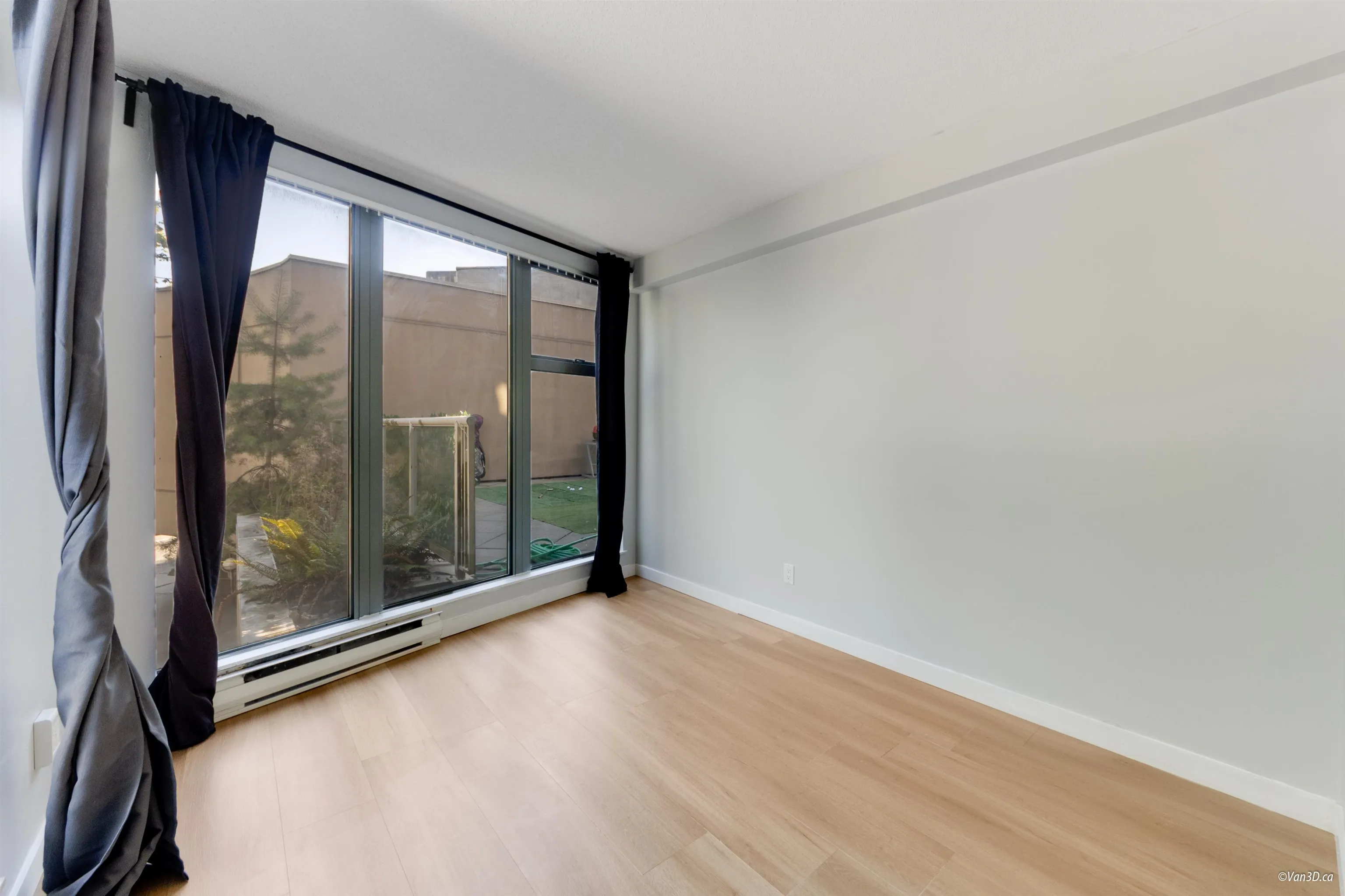 205 8246 Lansdowne Road
