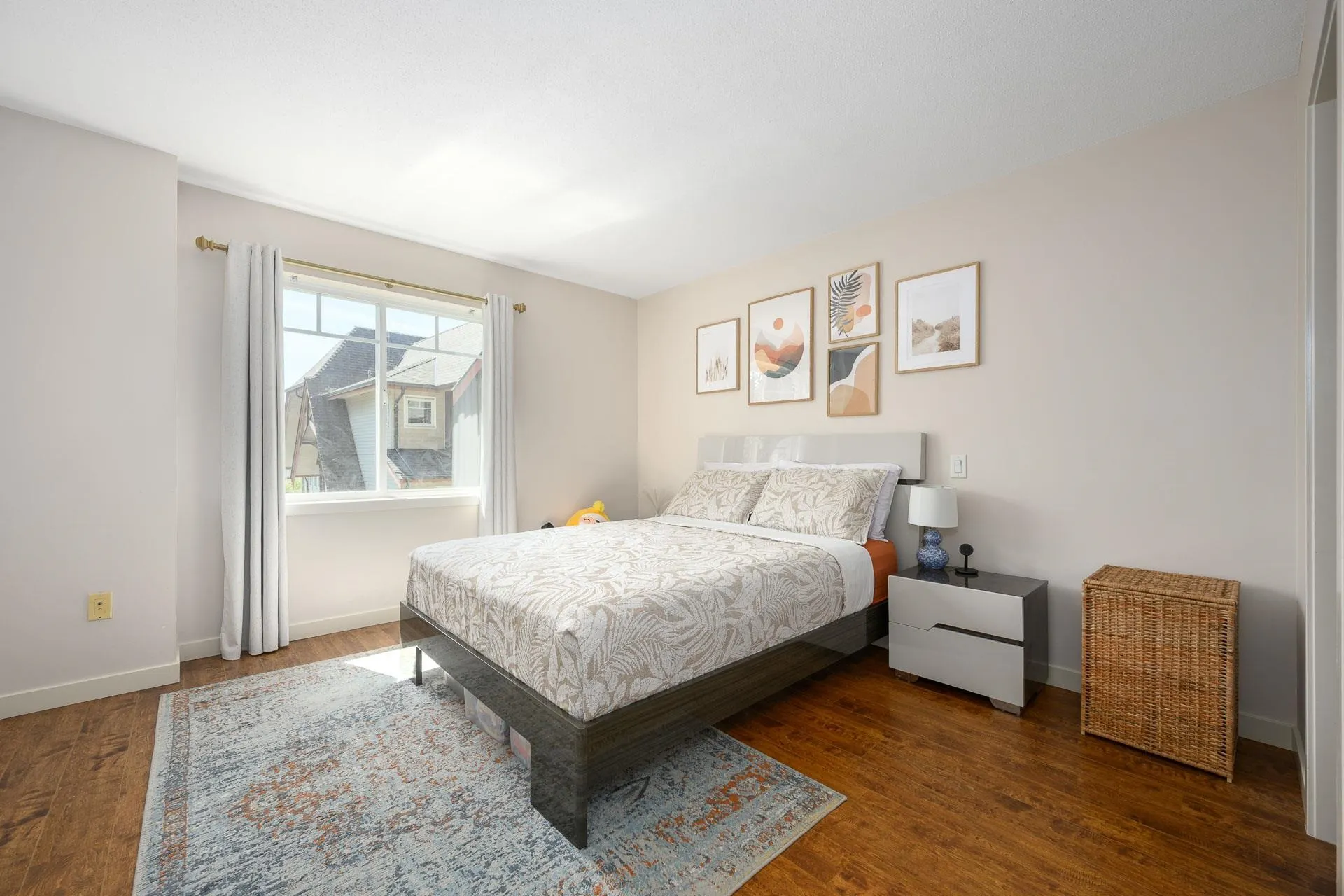 29 2000 Panorama Drive