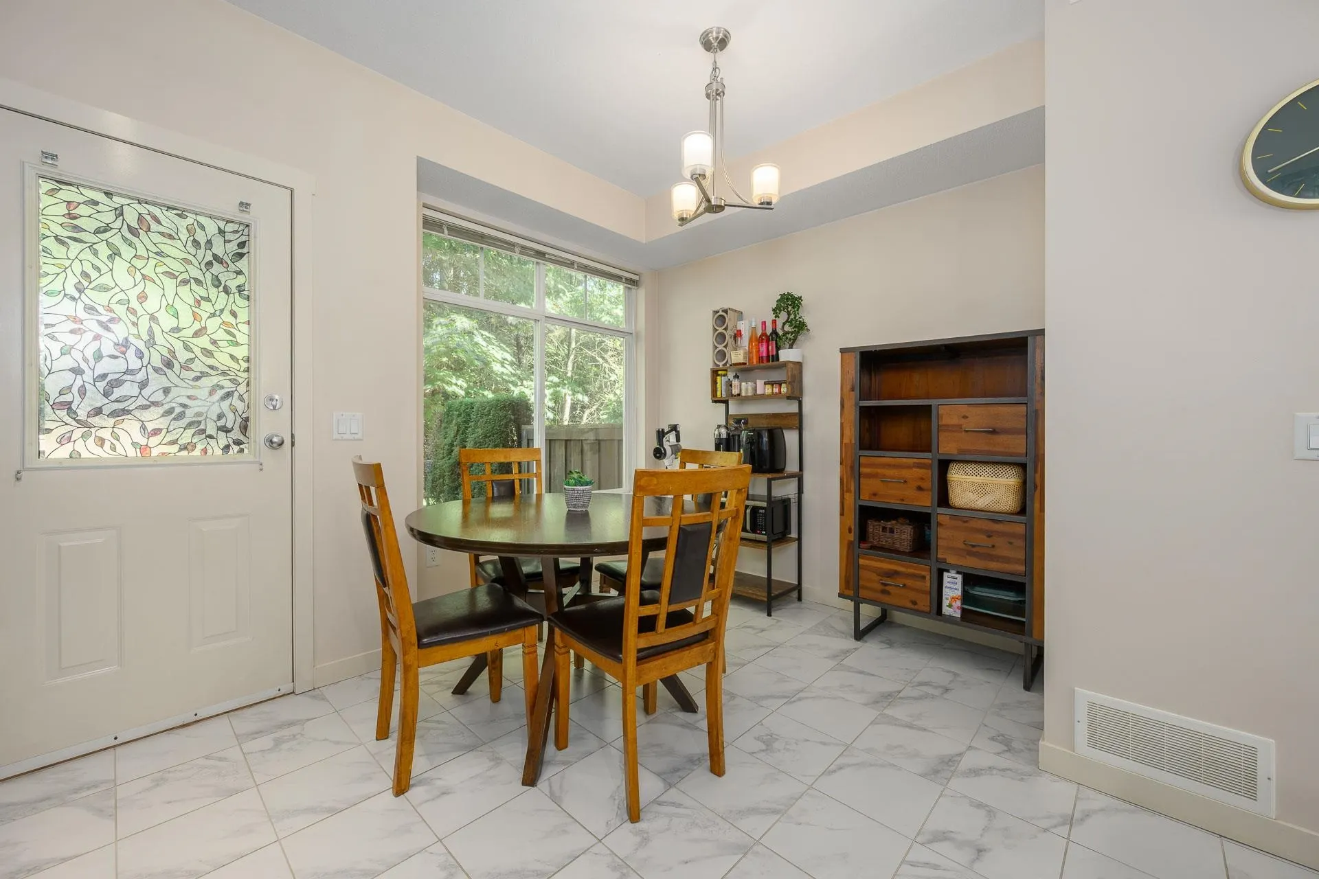 29 2000 Panorama Drive