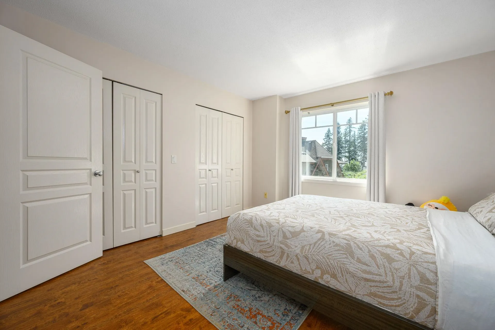 29 2000 Panorama Drive