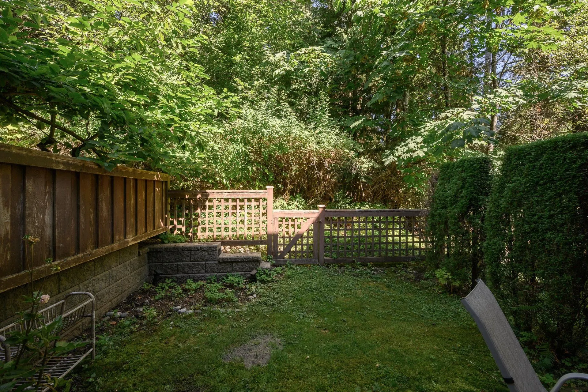 29 2000 Panorama Drive