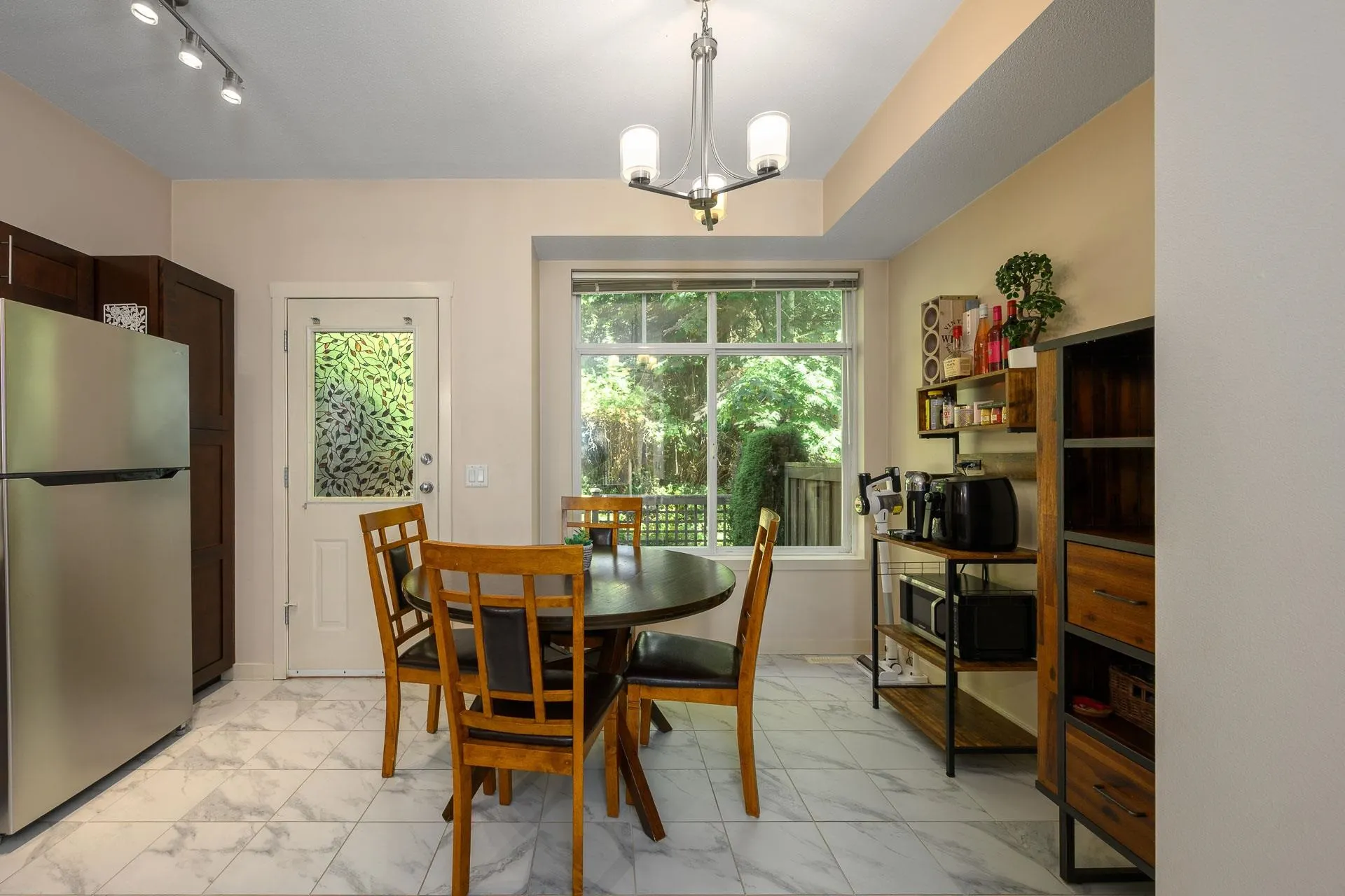 29 2000 Panorama Drive