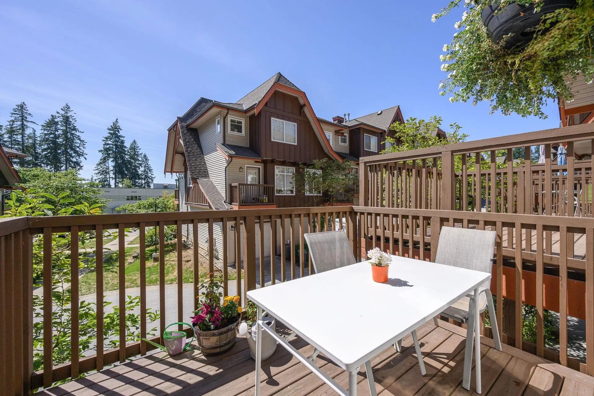 29 2000 Panorama Drive