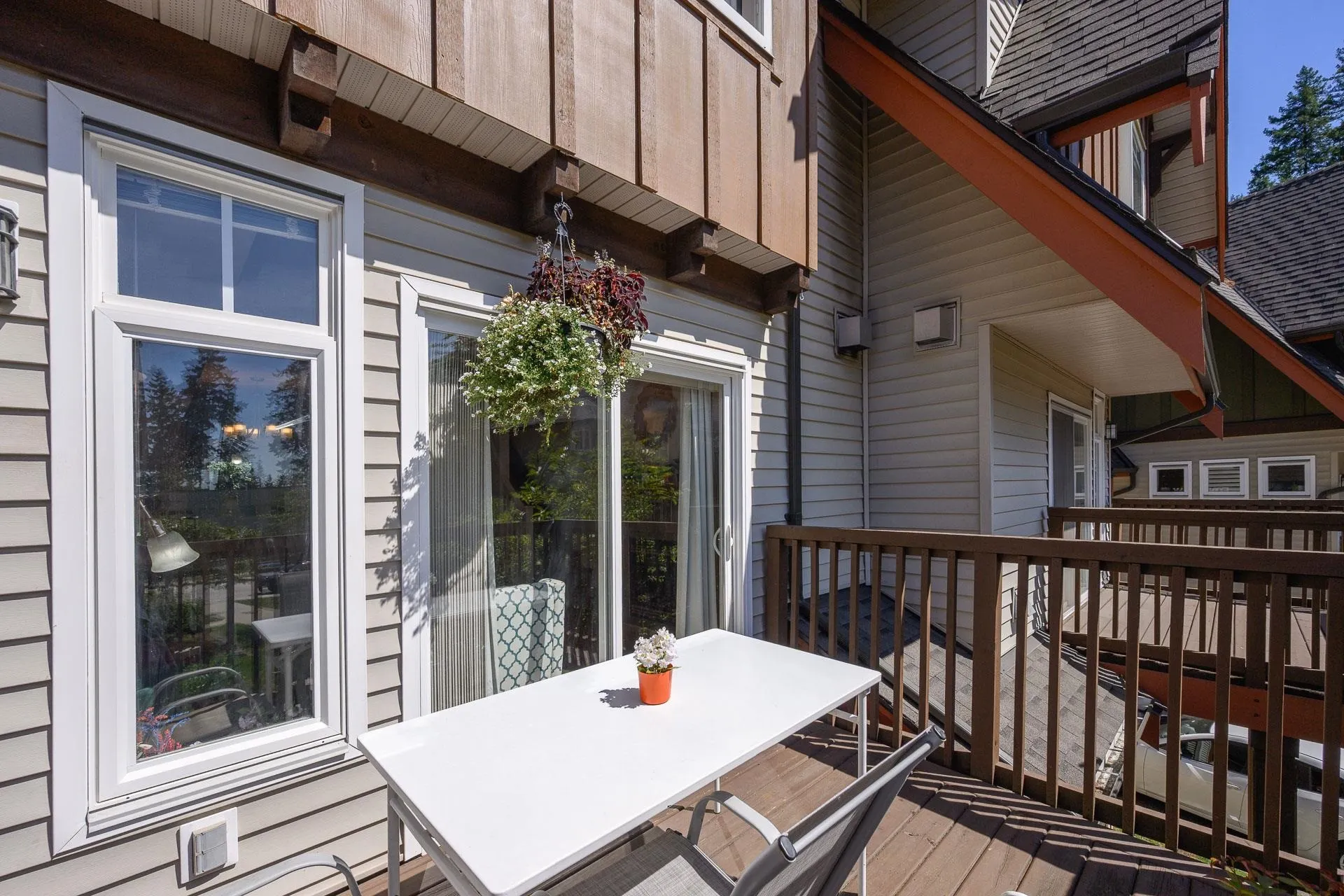 29 2000 Panorama Drive
