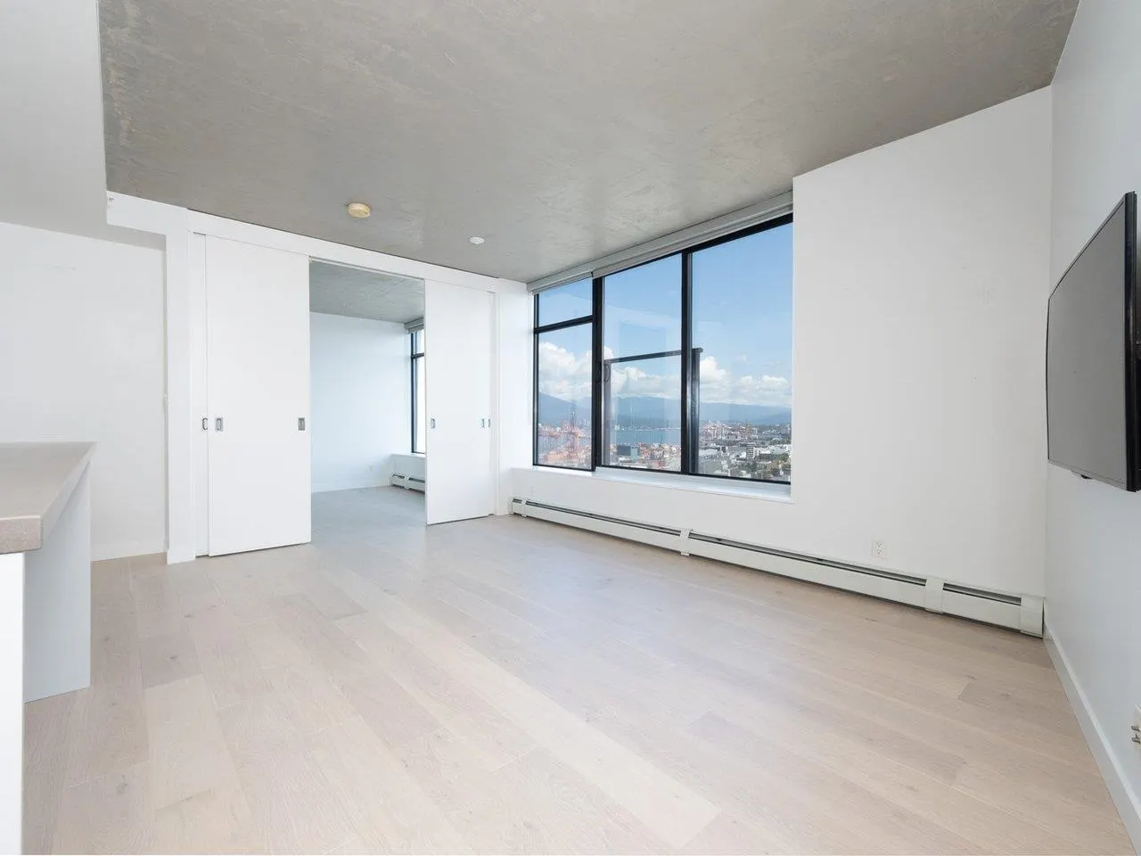 2503 108 W Cordova Street