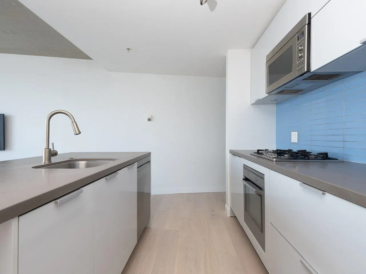 2503 108 W Cordova Street