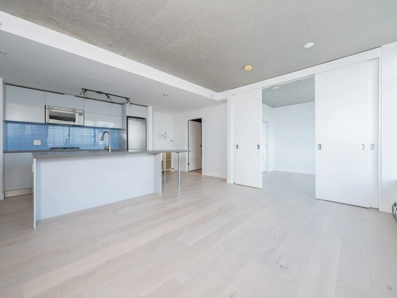 2503 108 W Cordova Street
