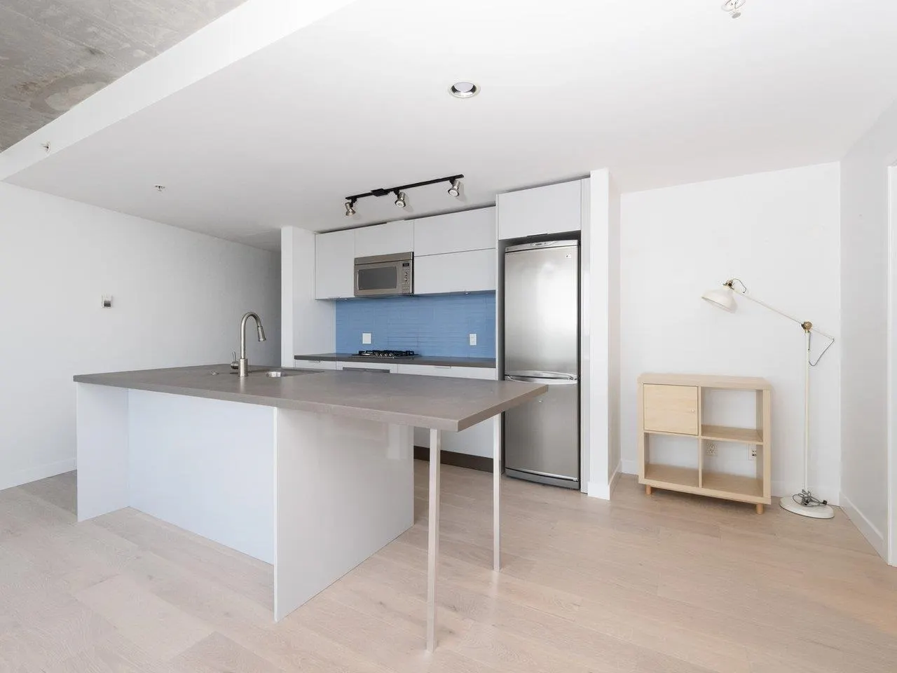 2503 108 W Cordova Street