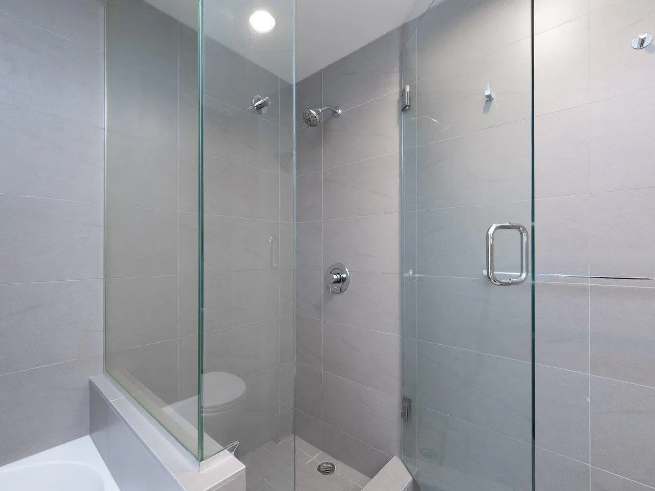 2503 108 W Cordova Street