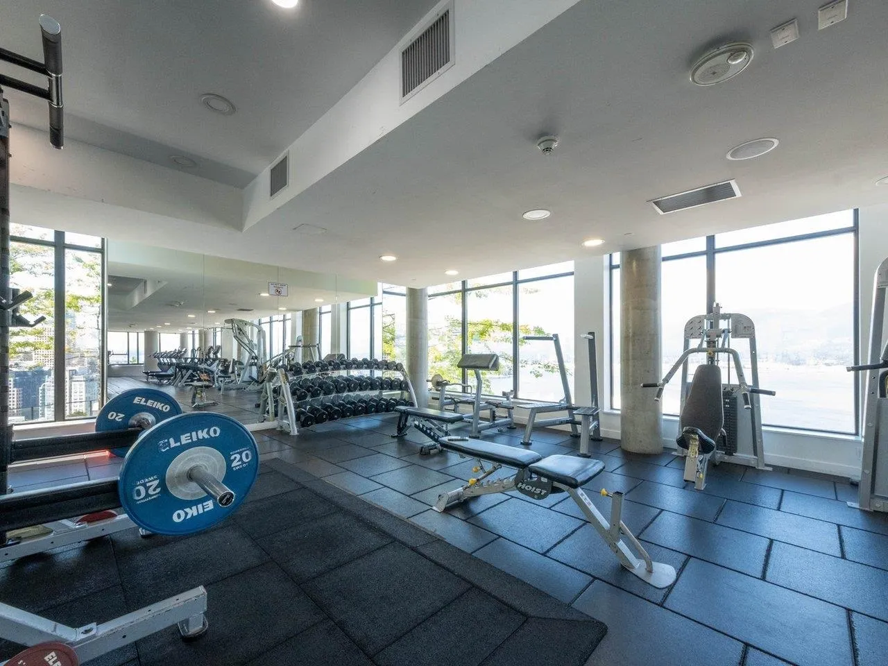 2503 108 W Cordova Street