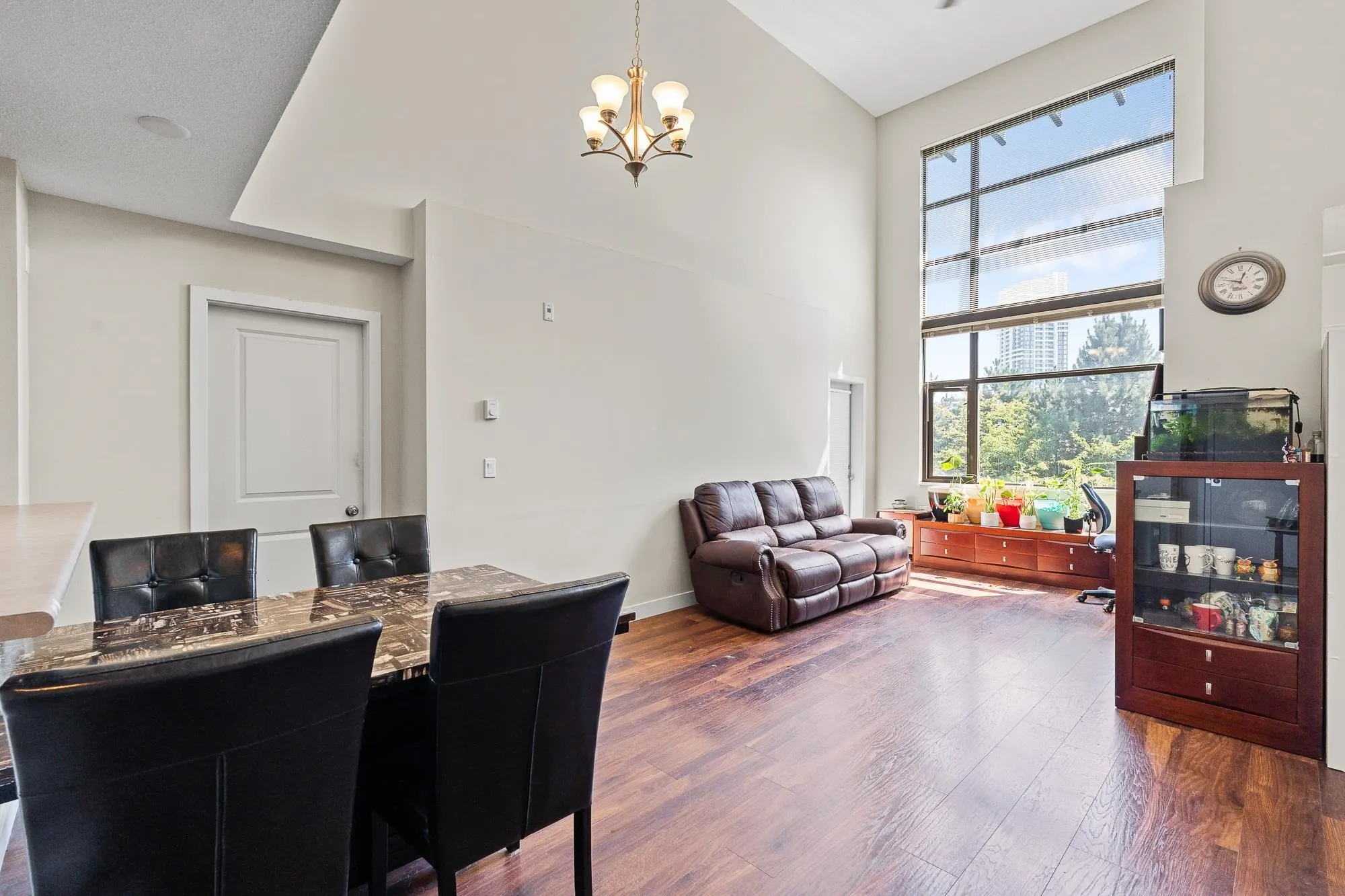 452 10838 City Parkway