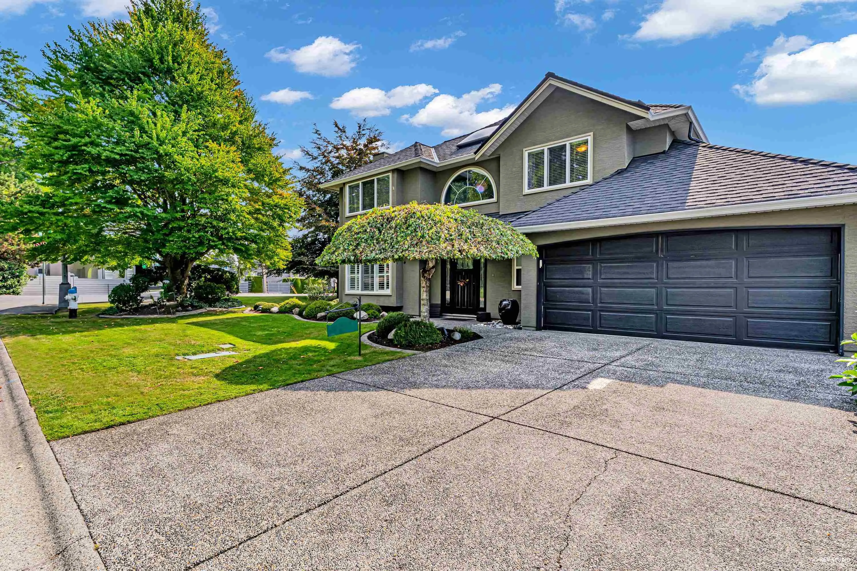 5159 Heron Bay Close