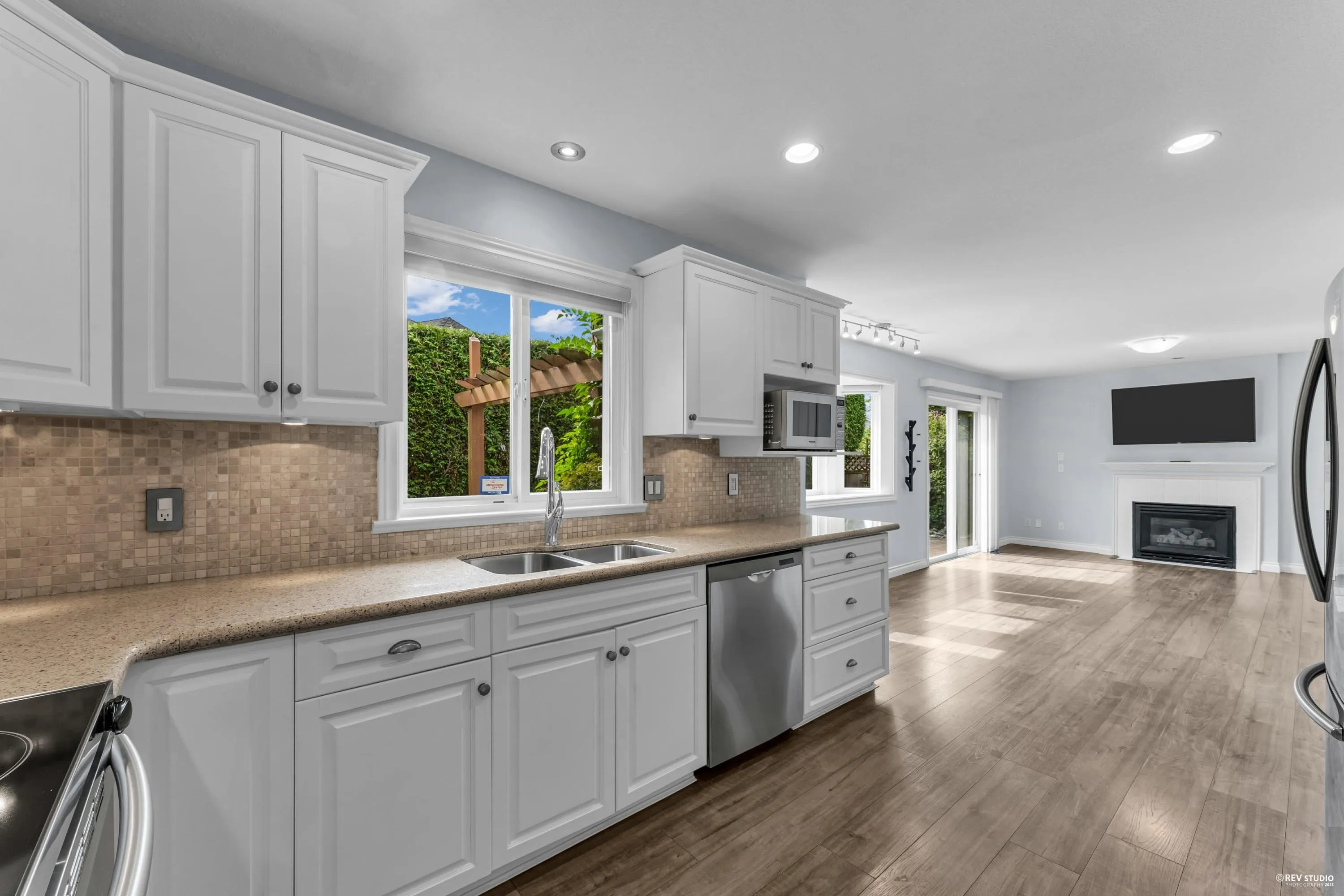 5159 Heron Bay Close