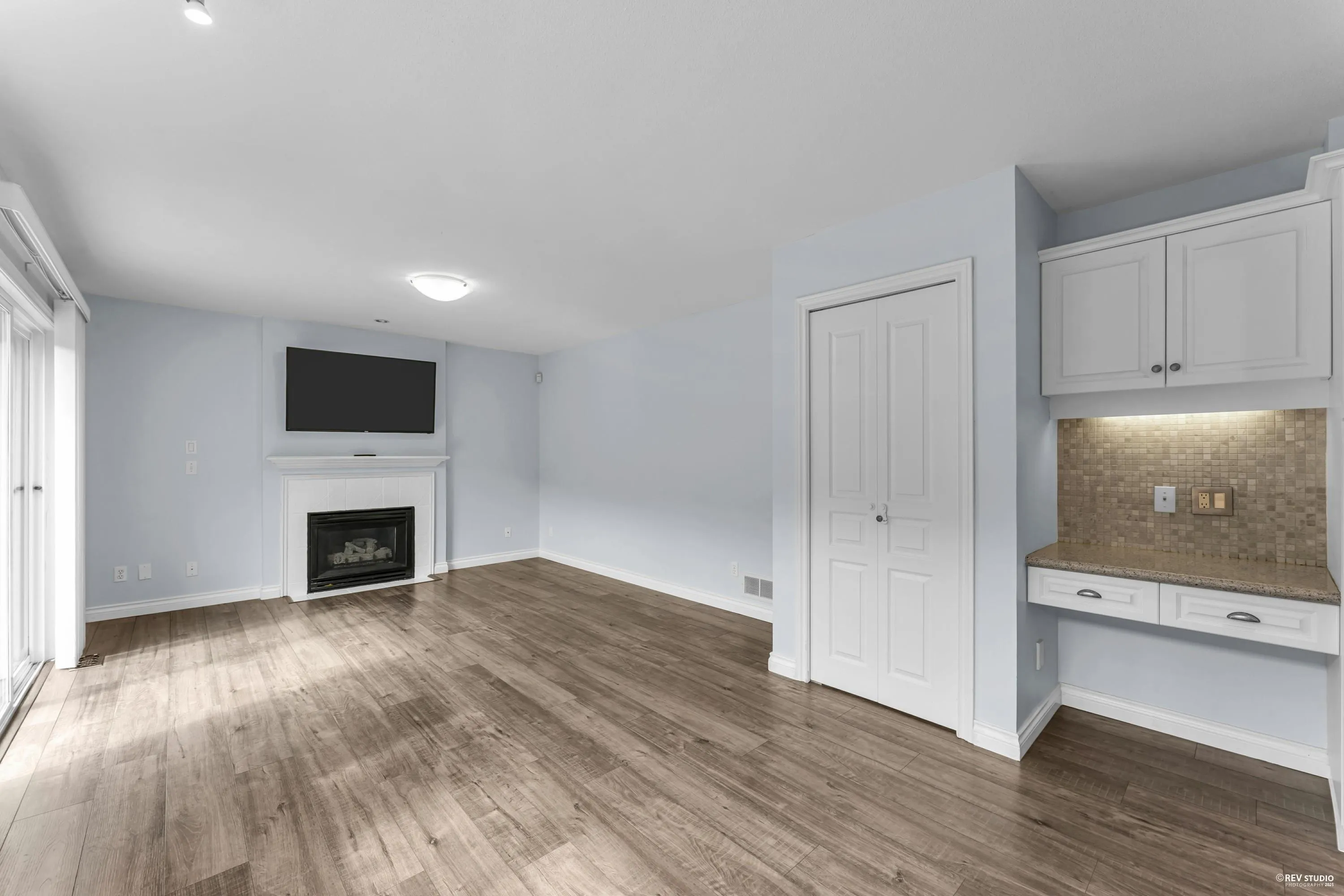 5159 Heron Bay Close