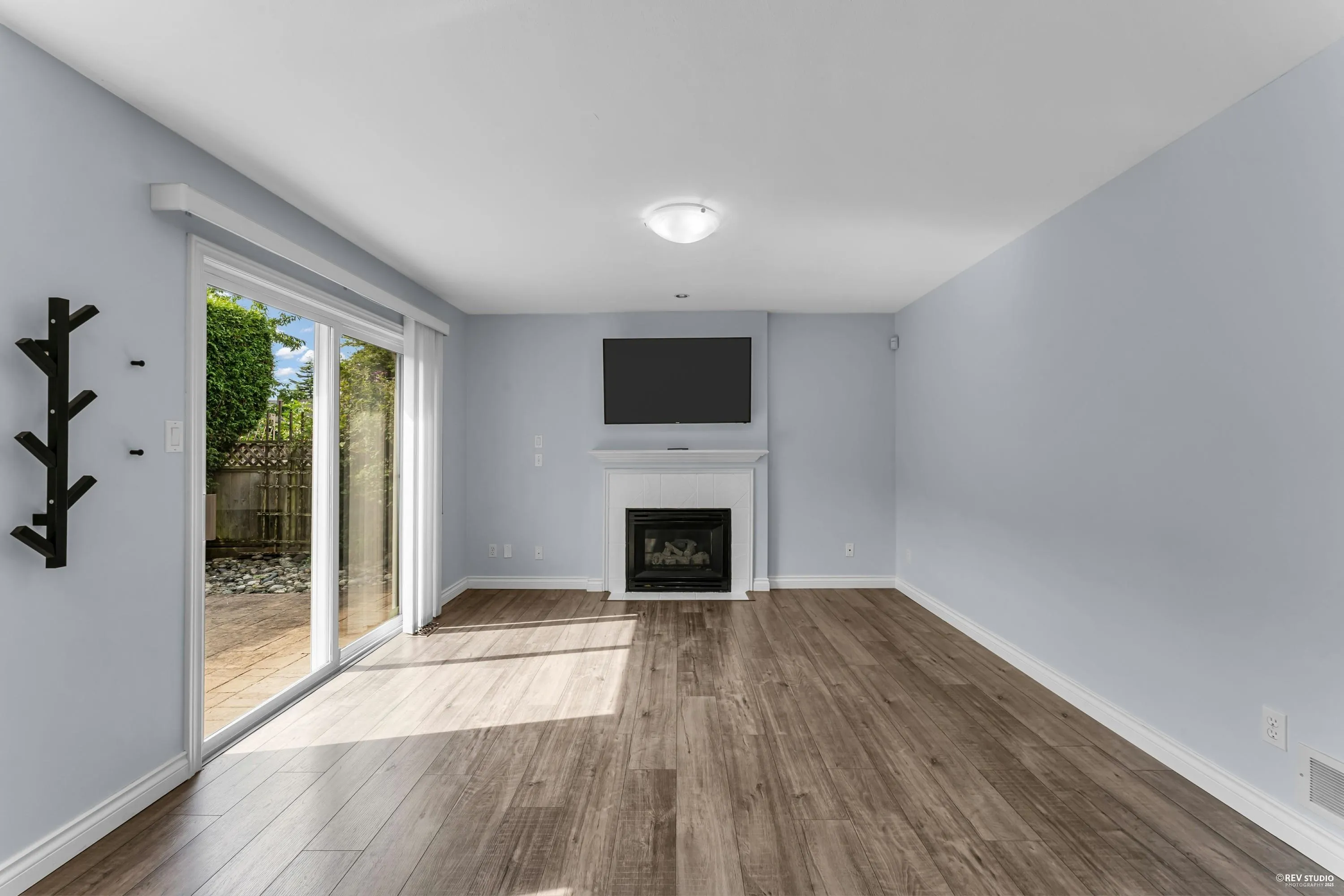 5159 Heron Bay Close
