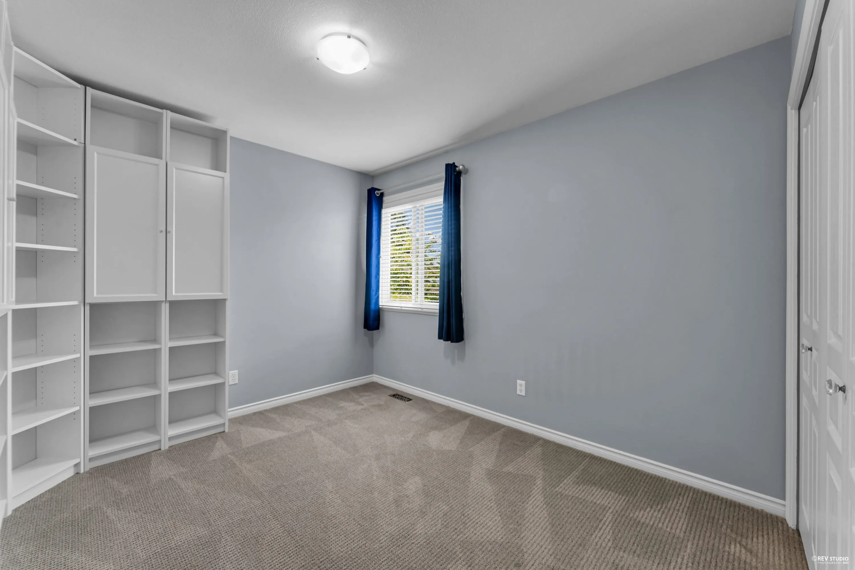 5159 Heron Bay Close