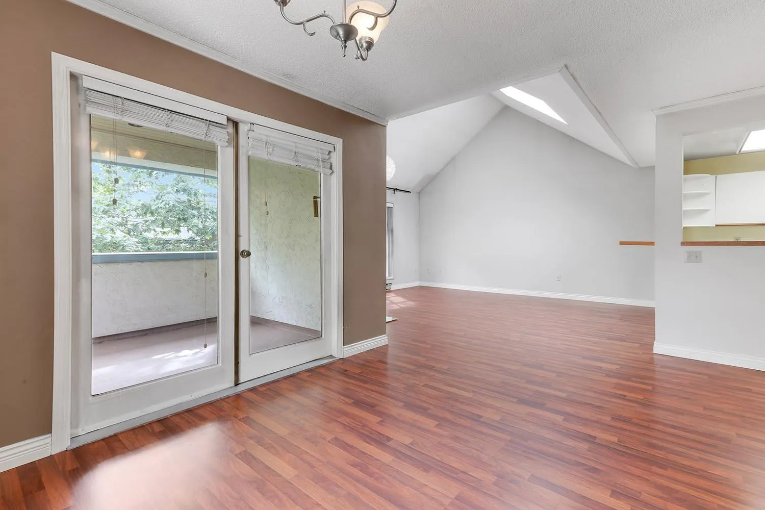 310 7540 Minoru Boulevard