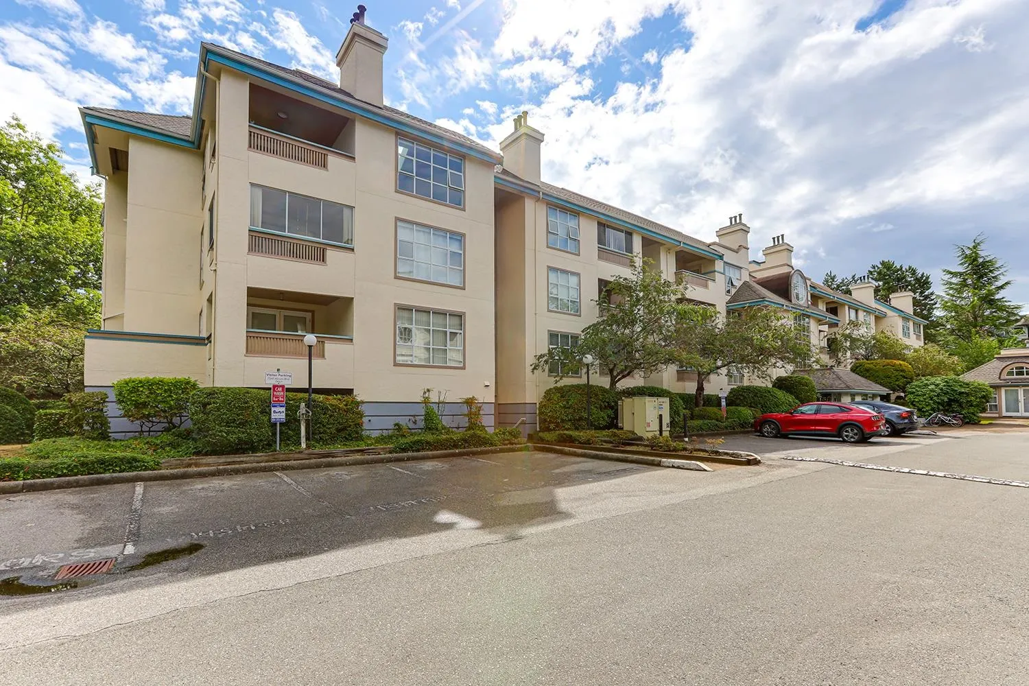 310 7540 Minoru Boulevard