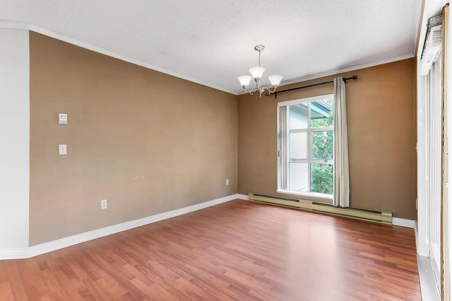310 7540 Minoru Boulevard