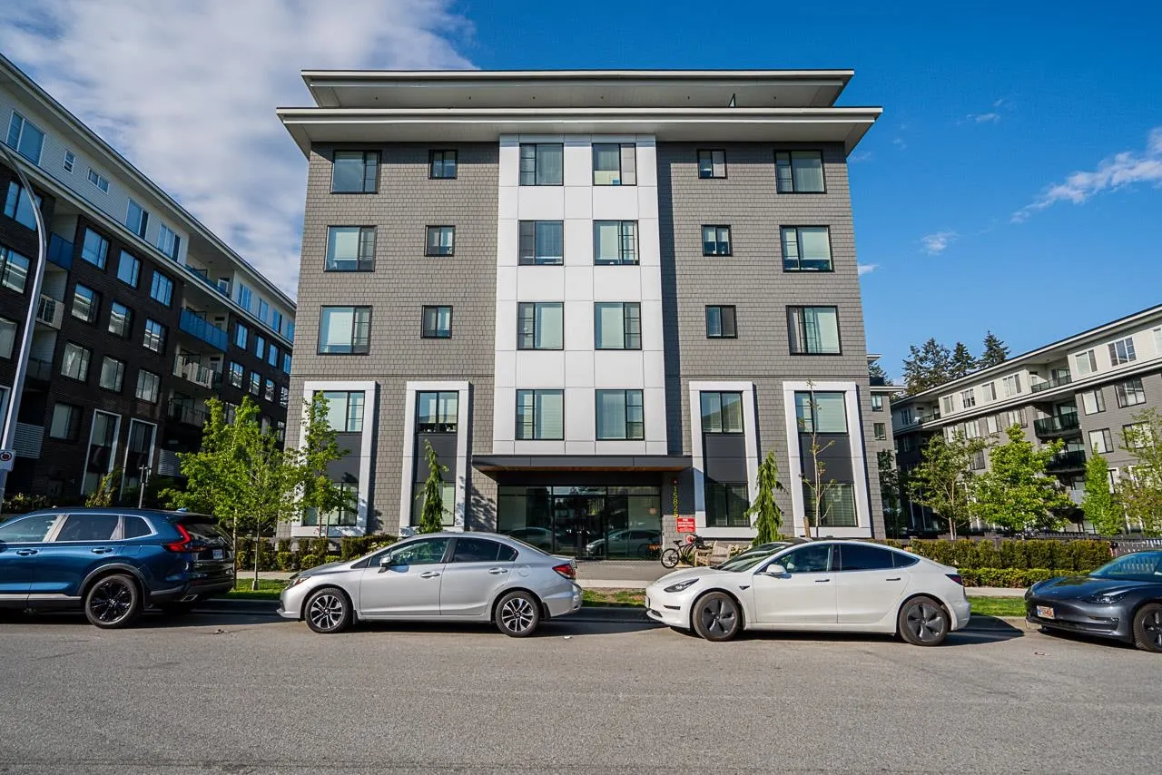 210 15825 85 Avenue