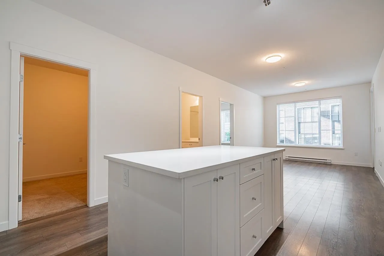210 15825 85 Avenue