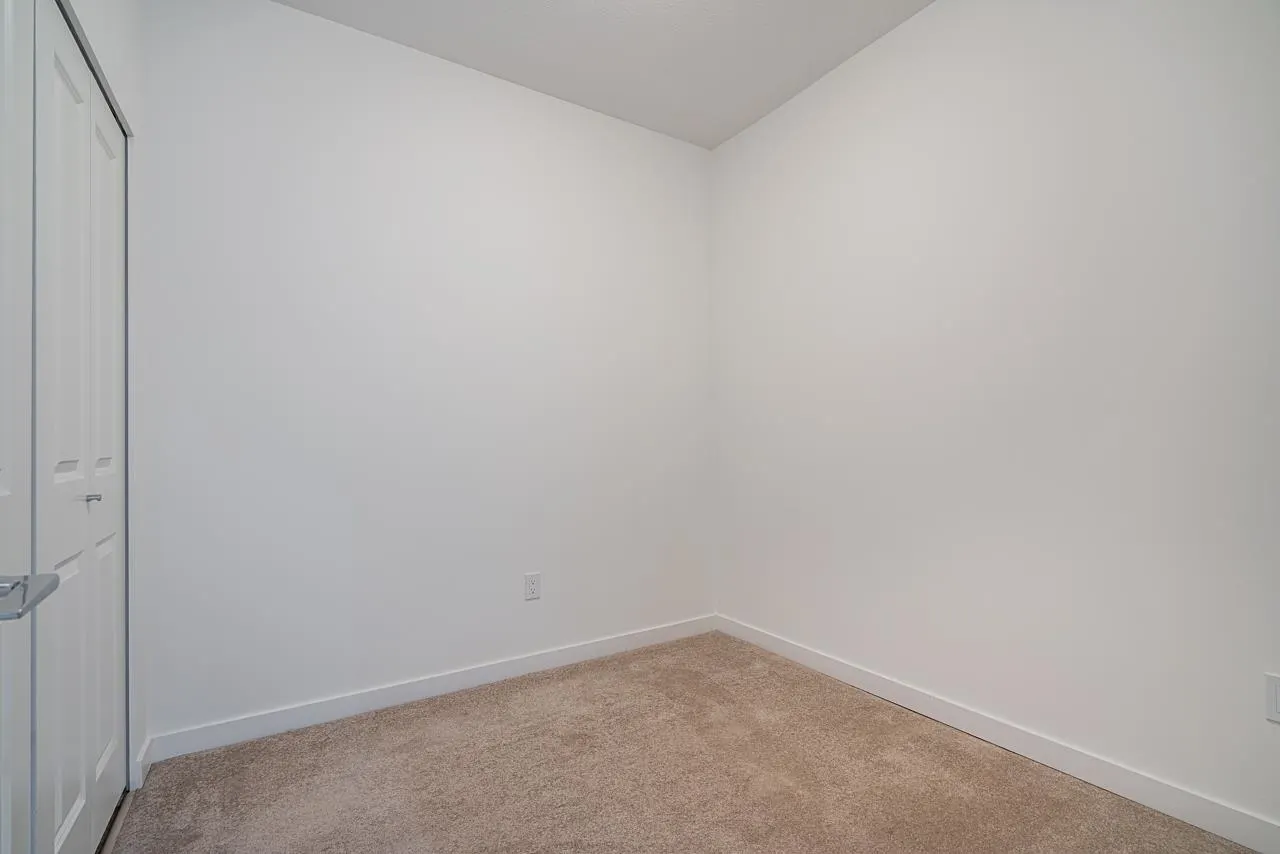 210 15825 85 Avenue