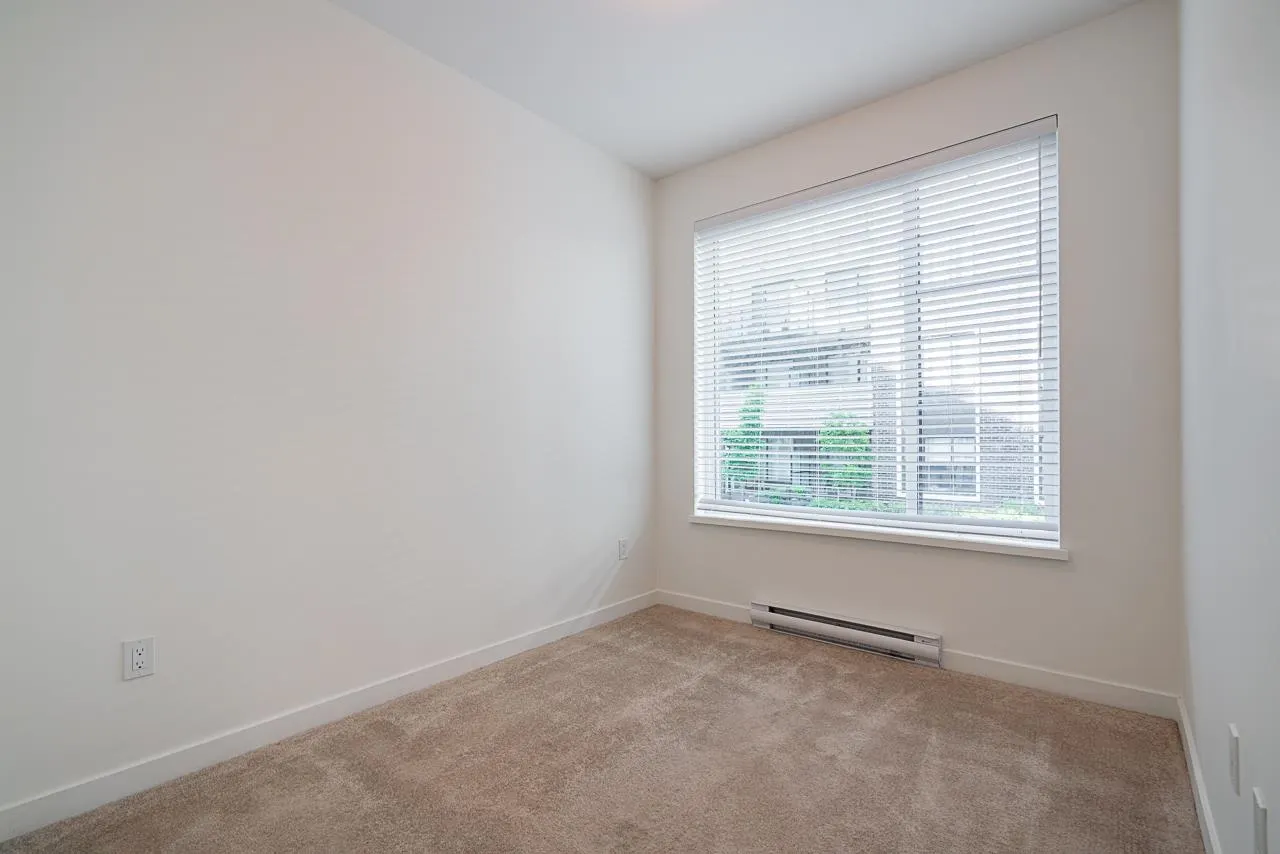 210 15825 85 Avenue