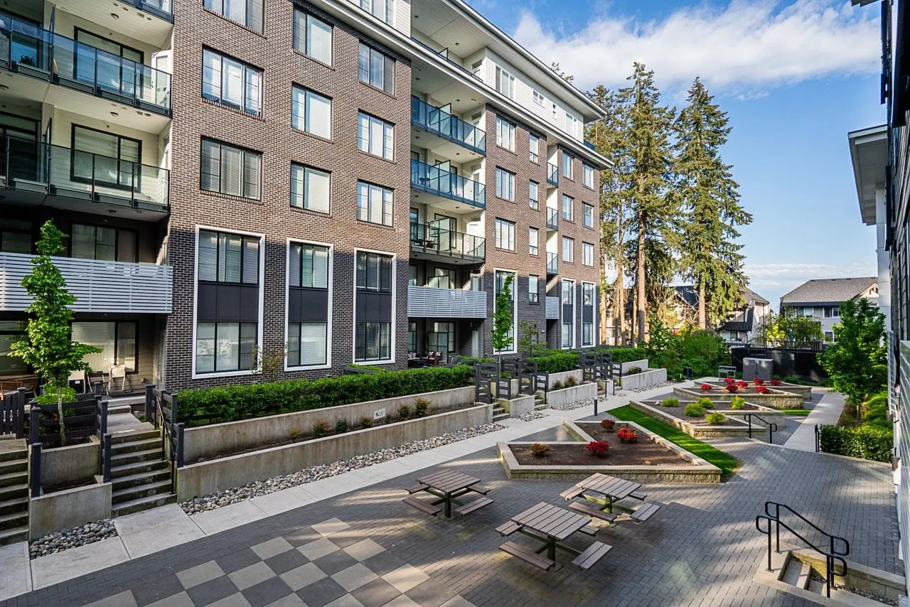 210 15825 85 Avenue