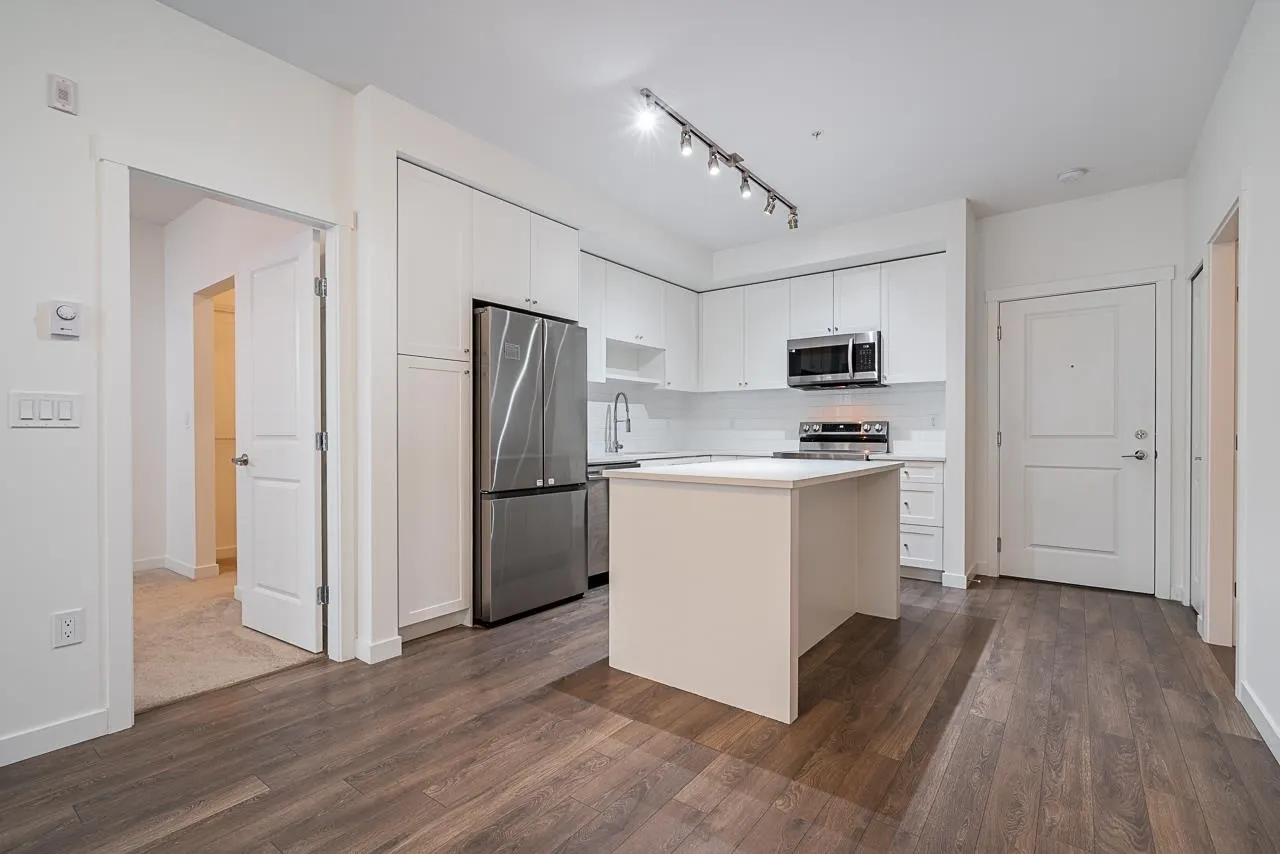 210 15825 85 Avenue