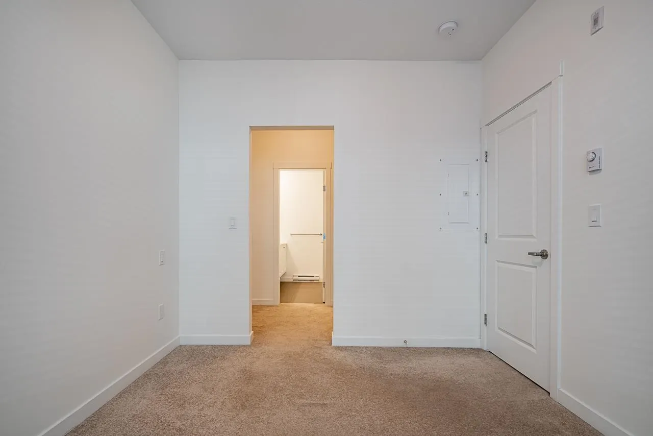210 15825 85 Avenue