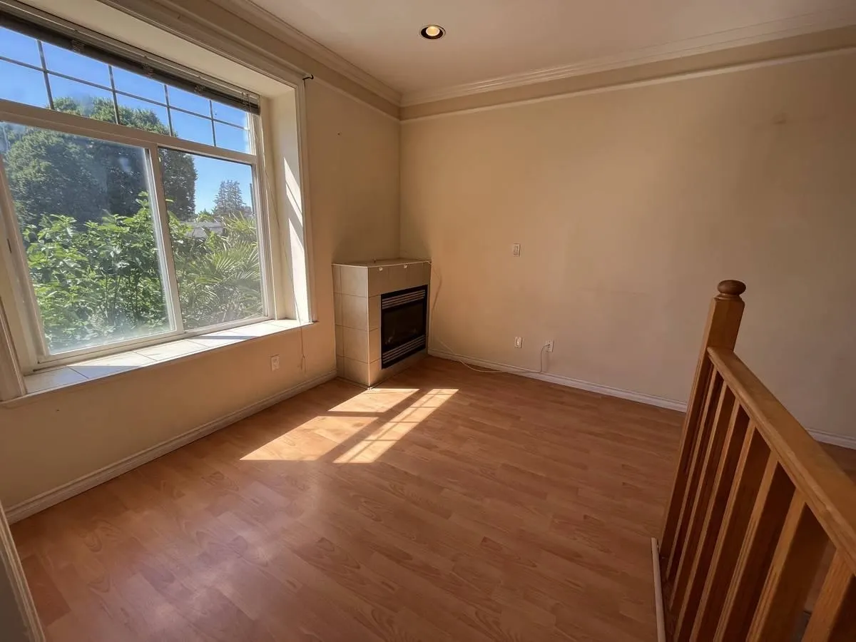Top Floor 8XXX Main Street
