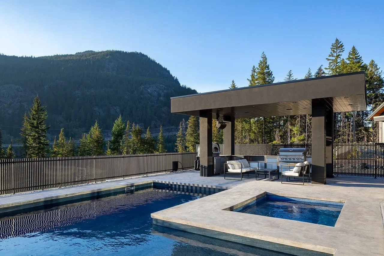 9228 Wedgemount Plateau Drive