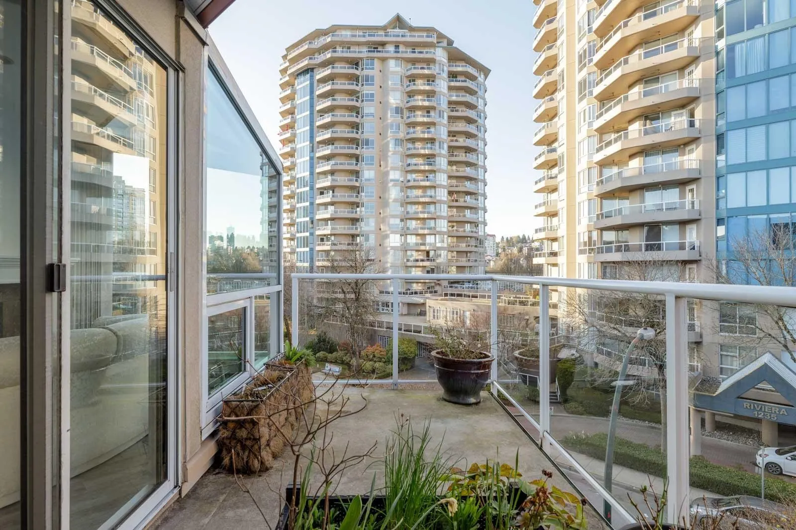 402B 1210 Quayside Drive
