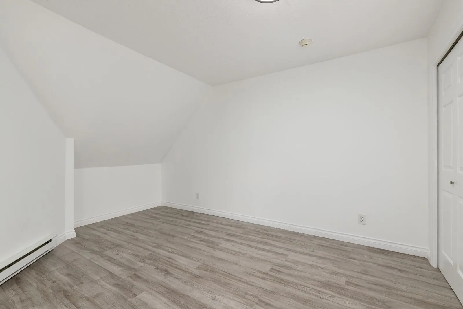 402B 1210 Quayside Drive