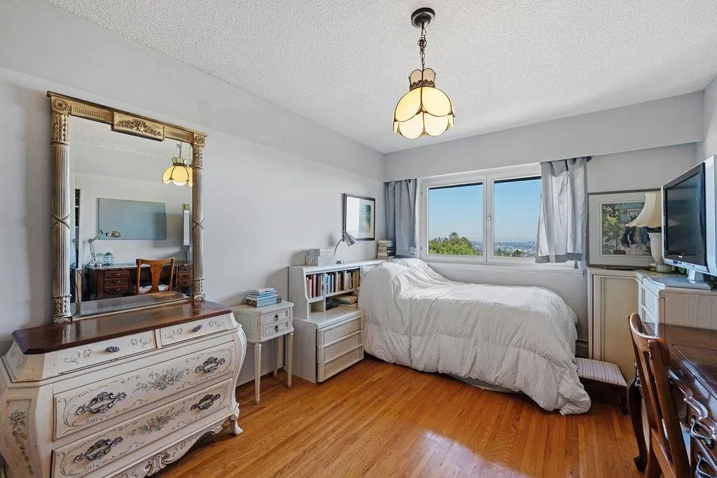 1373 Camwell Drive
