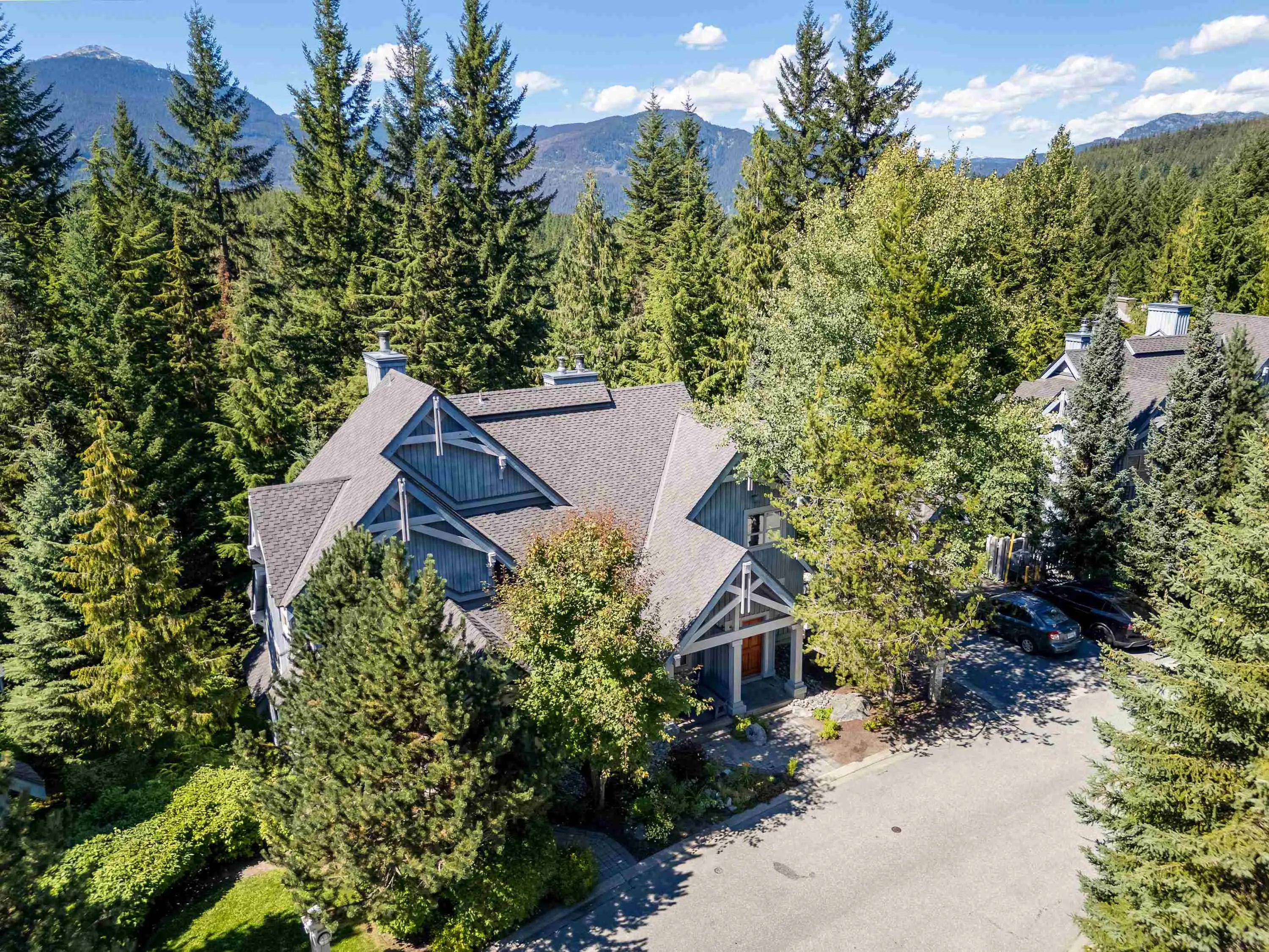 31 4661 Blackcomb Way