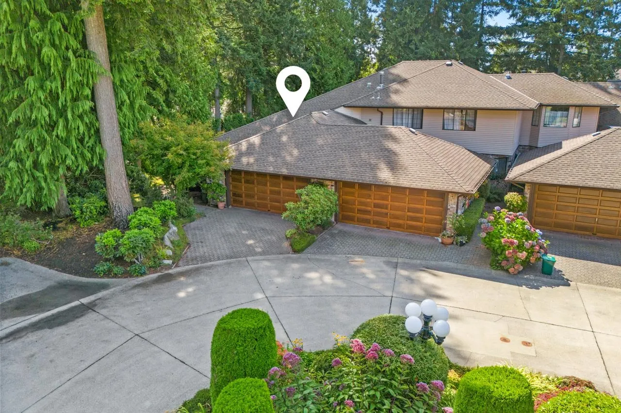 11 1725 Southmere Crescent