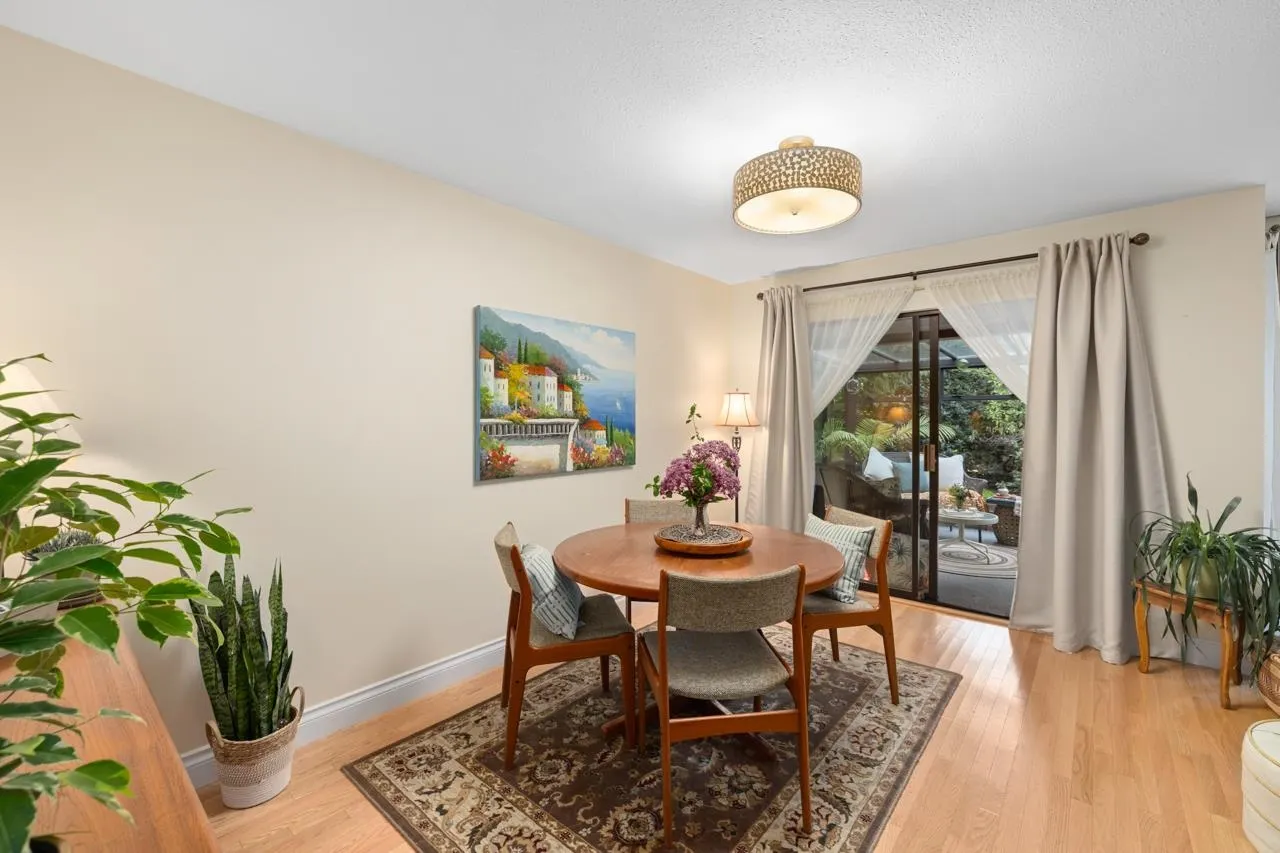 11 1725 Southmere Crescent