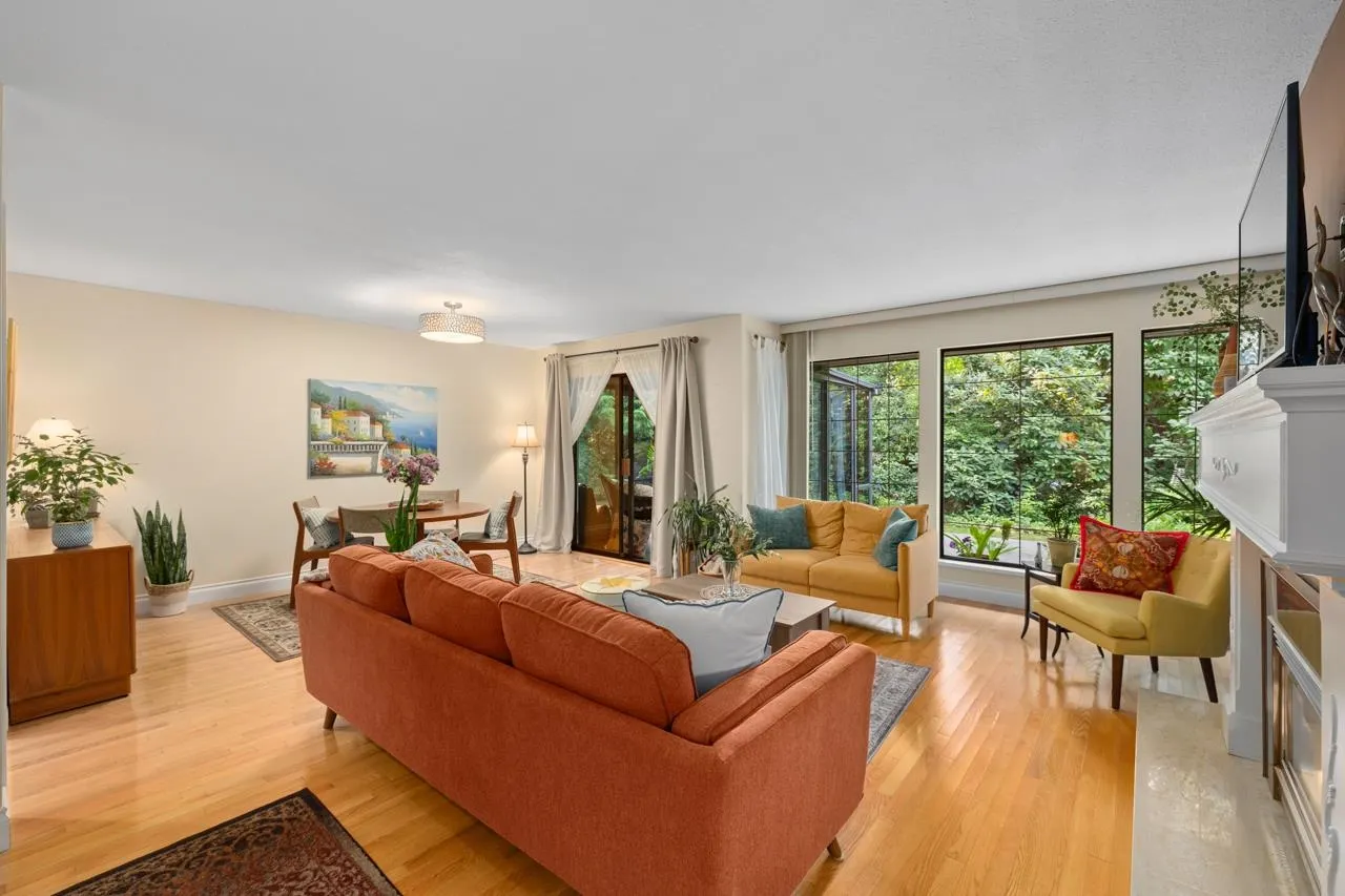 11 1725 Southmere Crescent