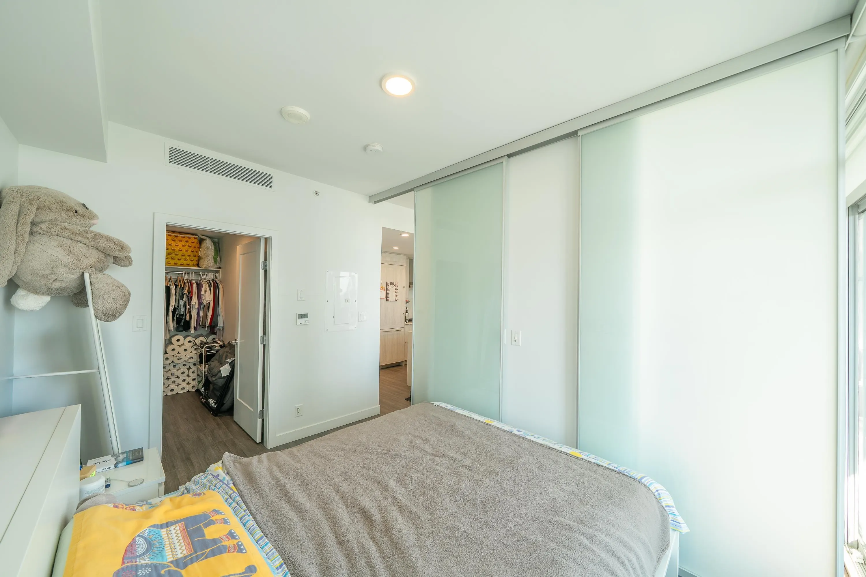 1702 2311 Beta Avenue