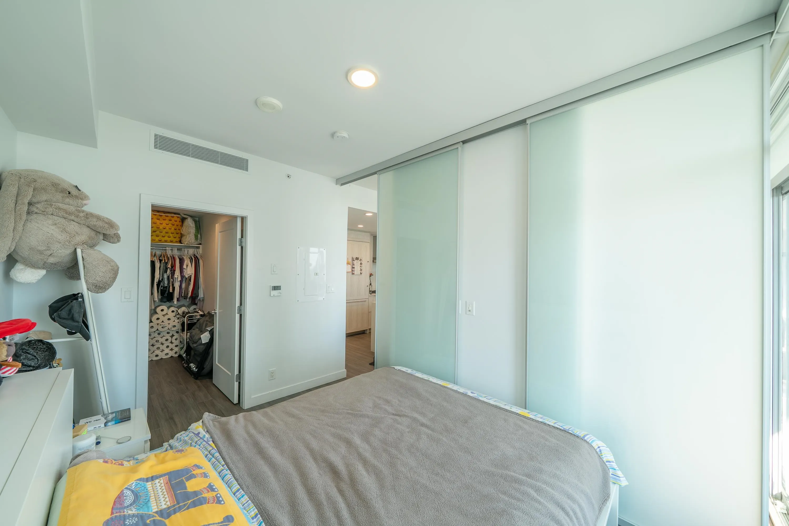 1702 2311 Beta Avenue