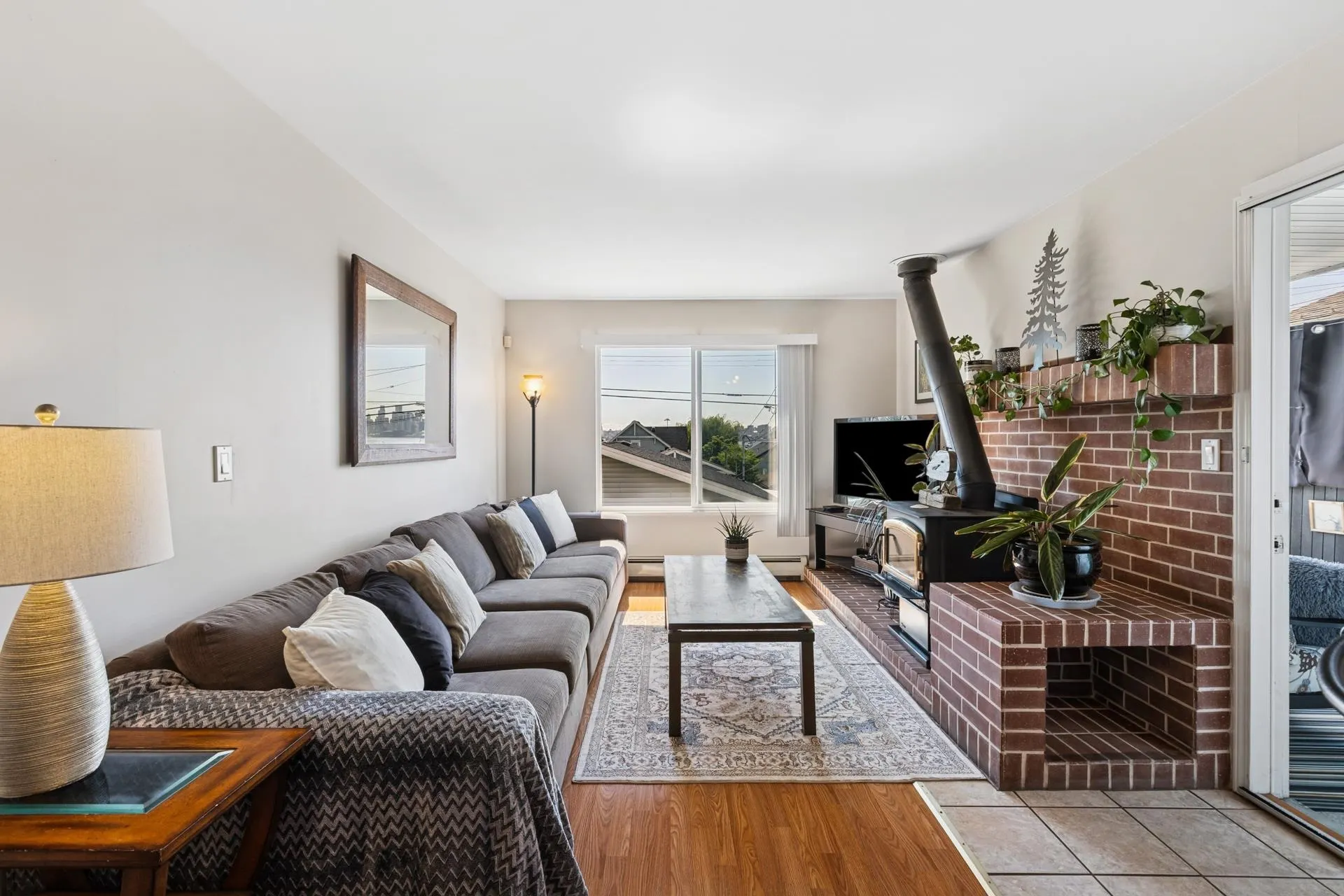 407 E 1st Street