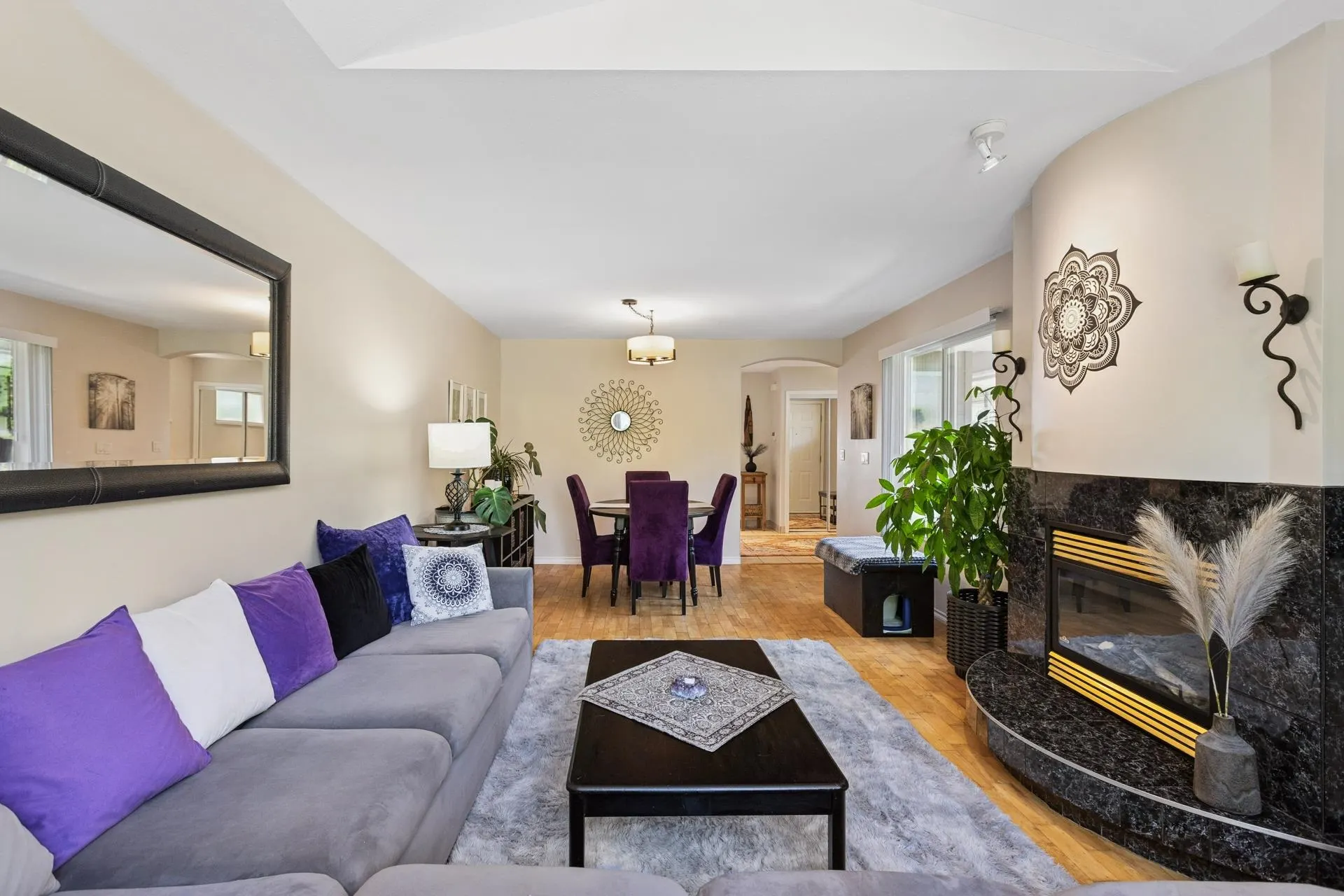 407 E 1st Street