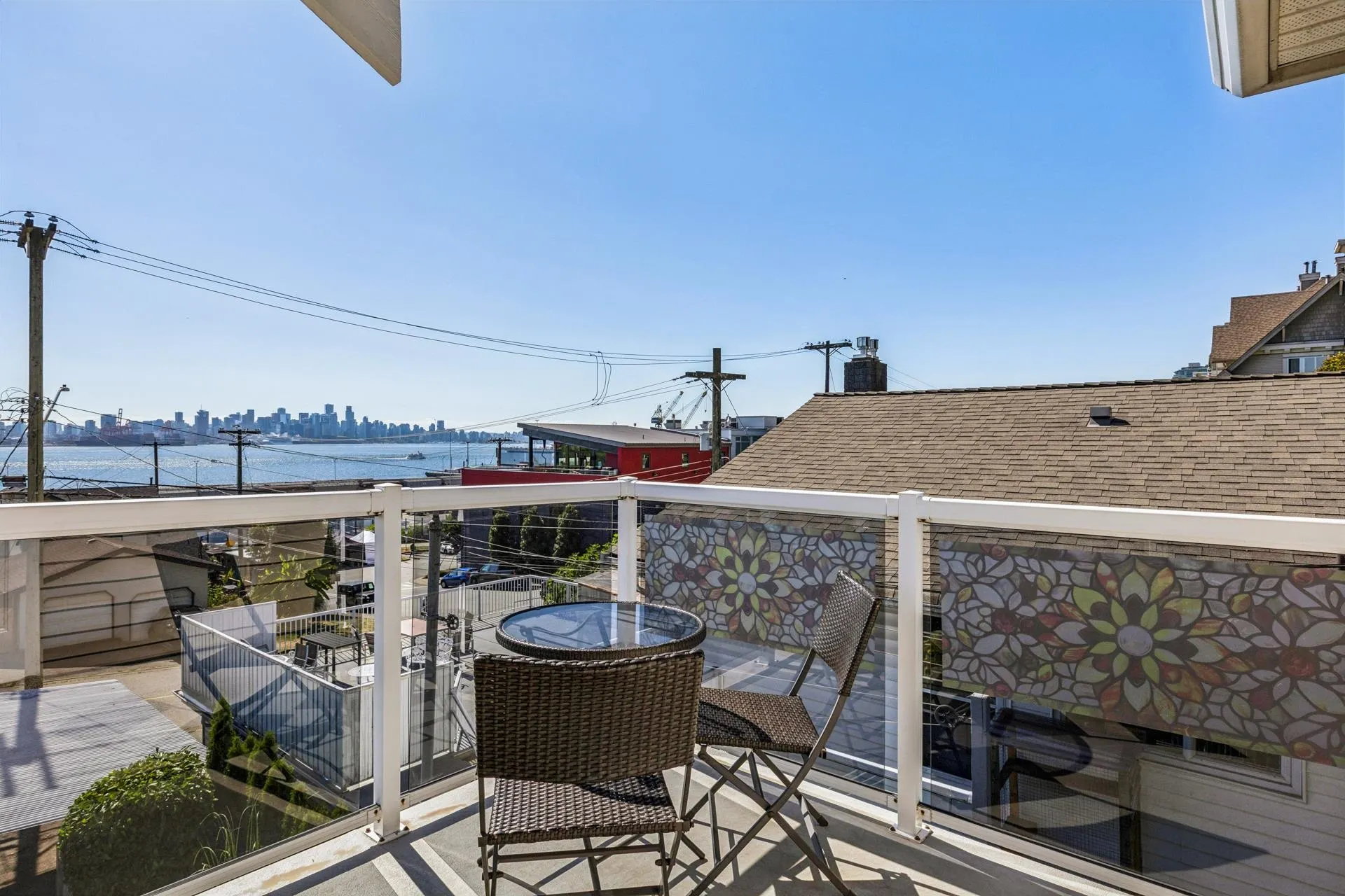 407 E 1st Street