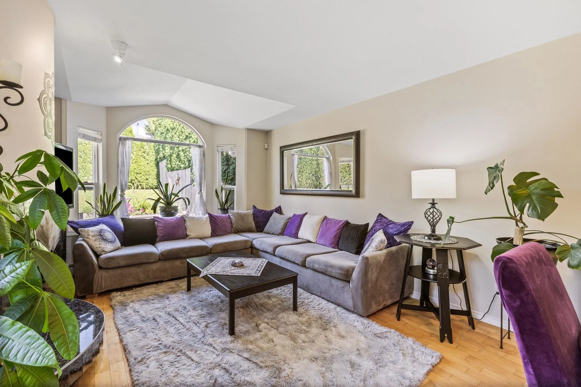 407 E 1st Street