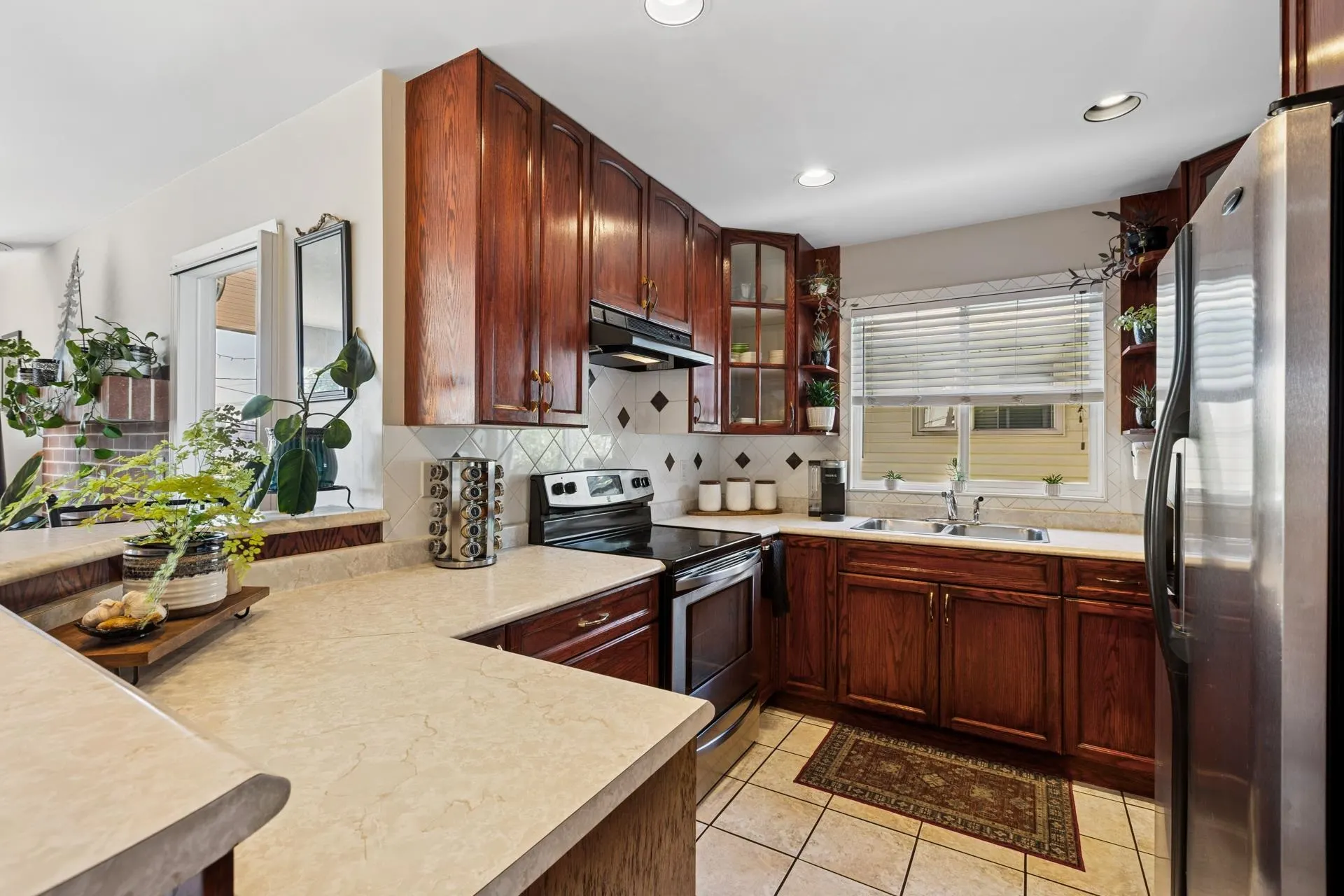407 E 1st Street